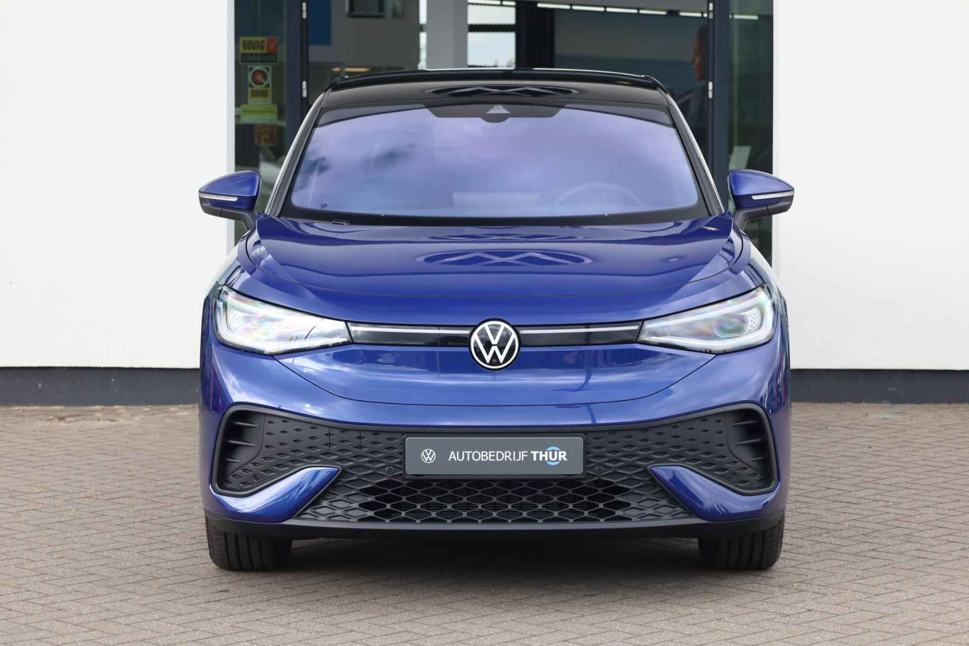 Volkswagen ID.5 Pro Business 77 kWh 268PK / 210kW LED Matrix IQ.Light, rondomzichtcamera (Top View), dodehoeksensor (Side Assist), autonome parkeerfunctie, Apple Carplay & Android Auto, dynamische grootlichtassistent, navigatie, adaptive cruise control met Stop&Go en stuurhulp, verwarmbare voorstoelen, draadloze telefoonlader, getint glas achter, verkeerstekenherkenning, 20'' LMV - 3/45