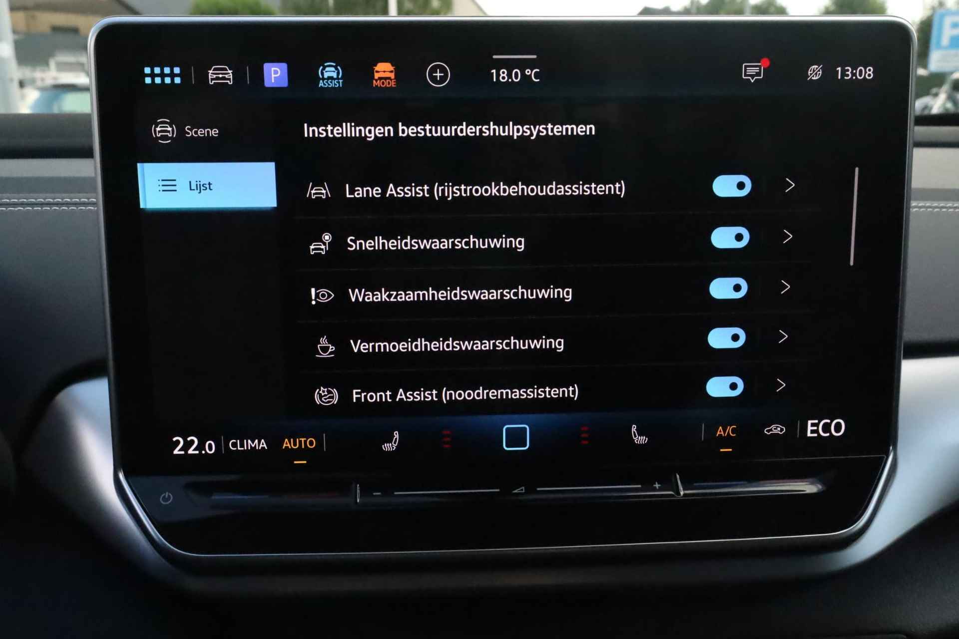 Volkswagen ID.5 Pro Business 77 kWh 268PK / 210kW LED Matrix IQ.Light, rondomzichtcamera (Top View), dodehoeksensor (Side Assist), autonome parkeerfunctie, Apple Carplay & Android Auto, dynamische grootlichtassistent, navigatie, adaptive cruise control met Stop&Go en stuurhulp, verwarmbare voorstoelen, draadloze telefoonlader, getint glas achter, verkeerstekenherkenning, 20'' LMV - 34/45