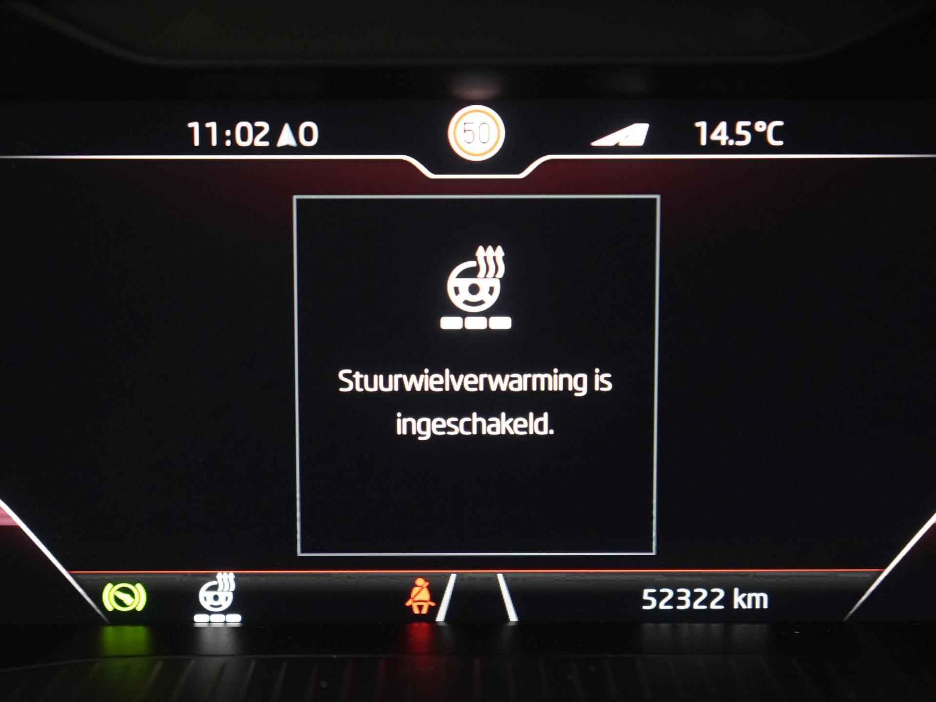 Skoda Superb Combi 1.4 TSI iV Sportline | Panoramadak | Trekhaak | Zondag Open! - 42/50