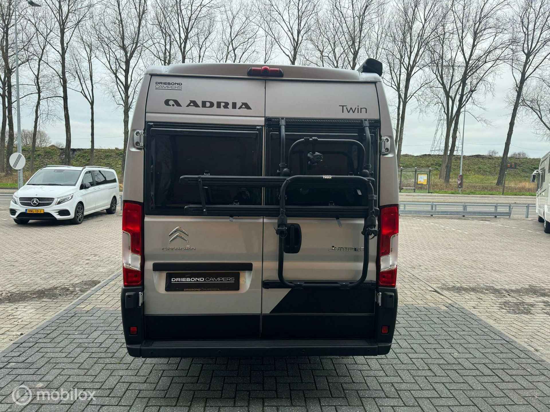 Adria Twin 640 SL Axxes Enkele Bedden Luifel Fietsenrek Zonnepaneel - 6/27