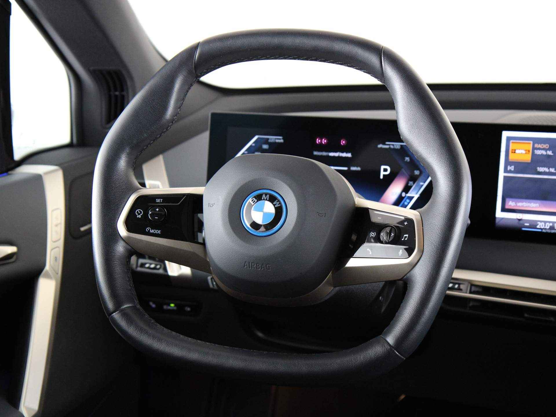 BMW iX xDrive50 High Executive 112 kWh - 2/26