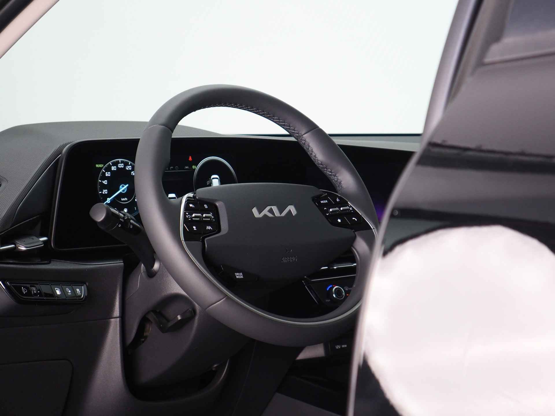 Kia Niro 1.6 GDi PHEV DynamicPlusLine | Dodehoekdetectie | Noodremassistentie | Stuurverwarming | Achteruitrijcamera | Apple CarPlay/ Android Auto | Navigatie | Adaptive Cruise Control | Inc. 220v Laadkabel - 17/34