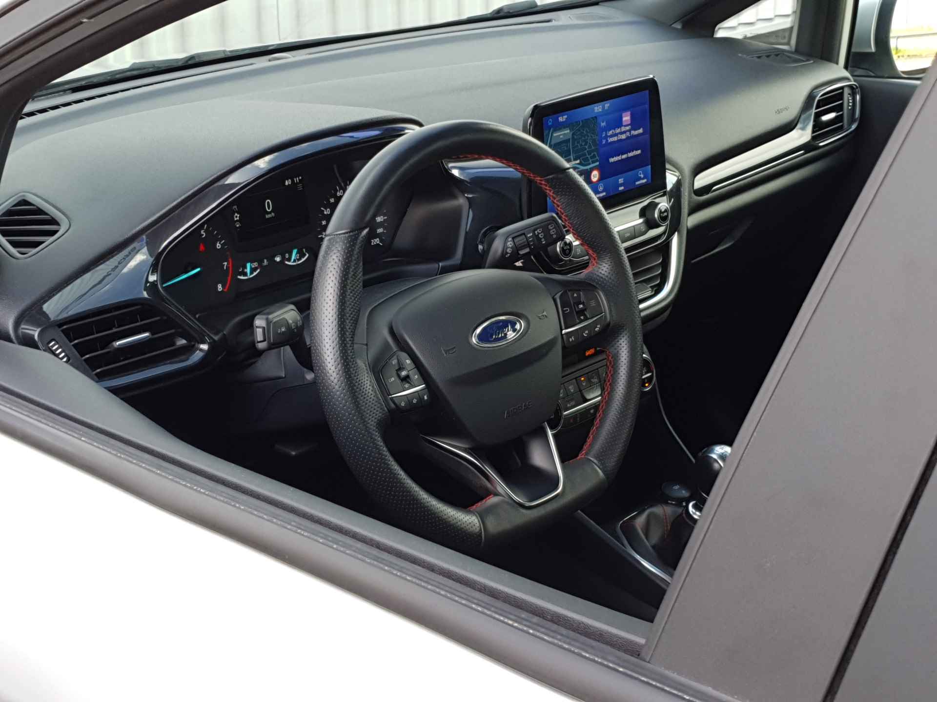 Ford Fiesta 1.0 ST-Line | Cruise Control | Stoelverwarming | 17 inch! | Navigatie - 3/38