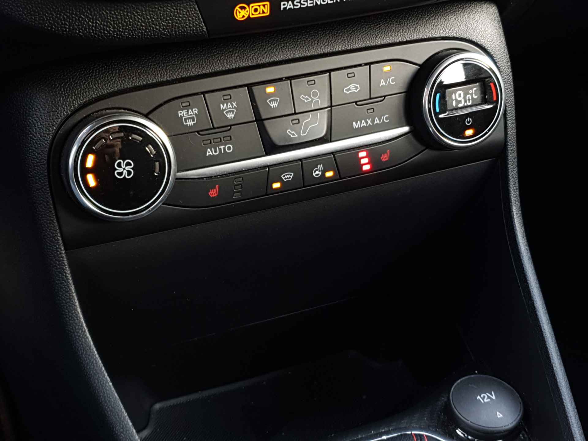 Ford Fiesta 1.0 ST-Line | Cruise Control | Stoelverwarming | 17 inch! | Navigatie - 34/38
