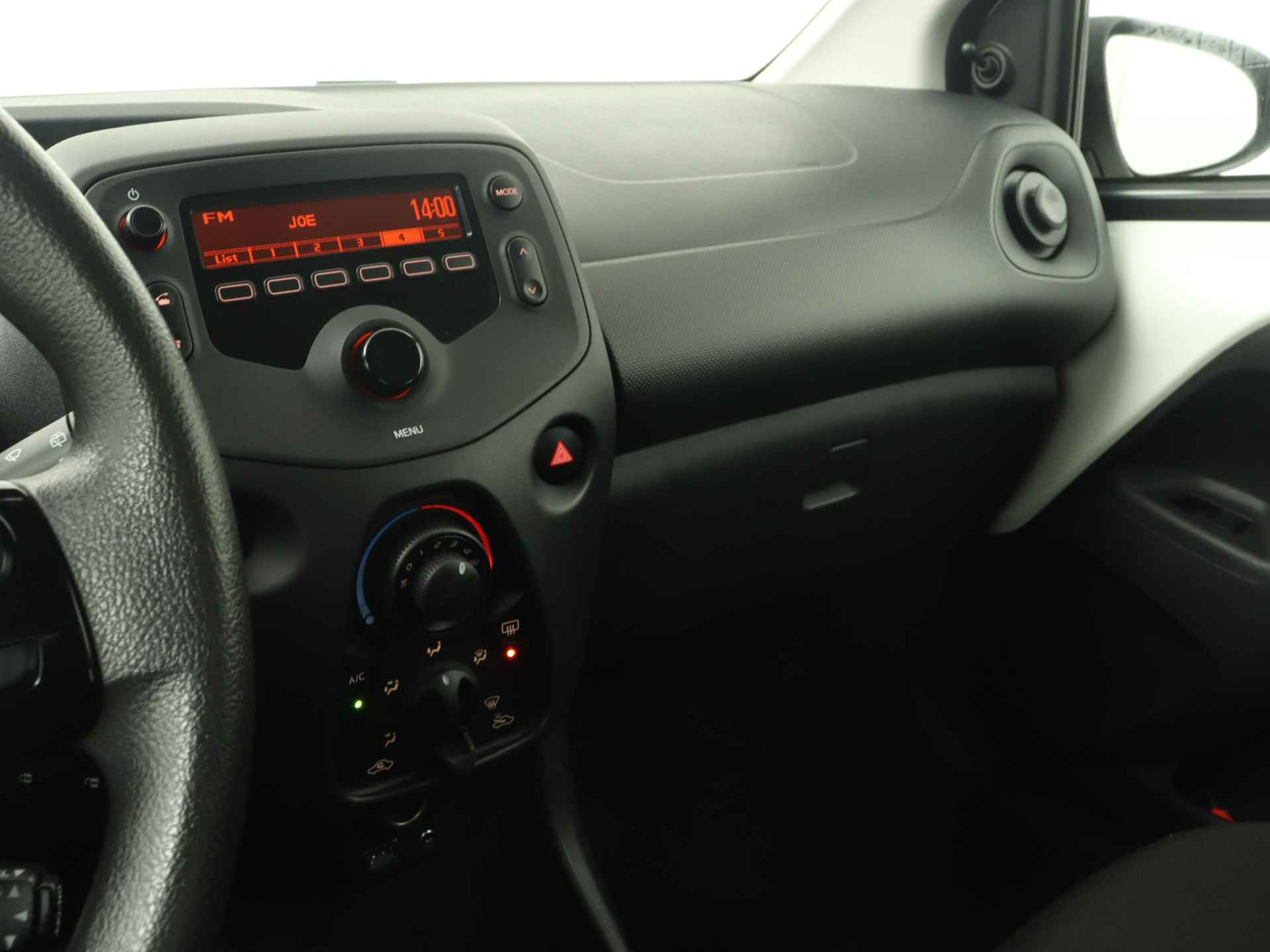 Toyota Aygo 1.0 VVT-i x-fun | Audio installatie | Airco | - 8/40