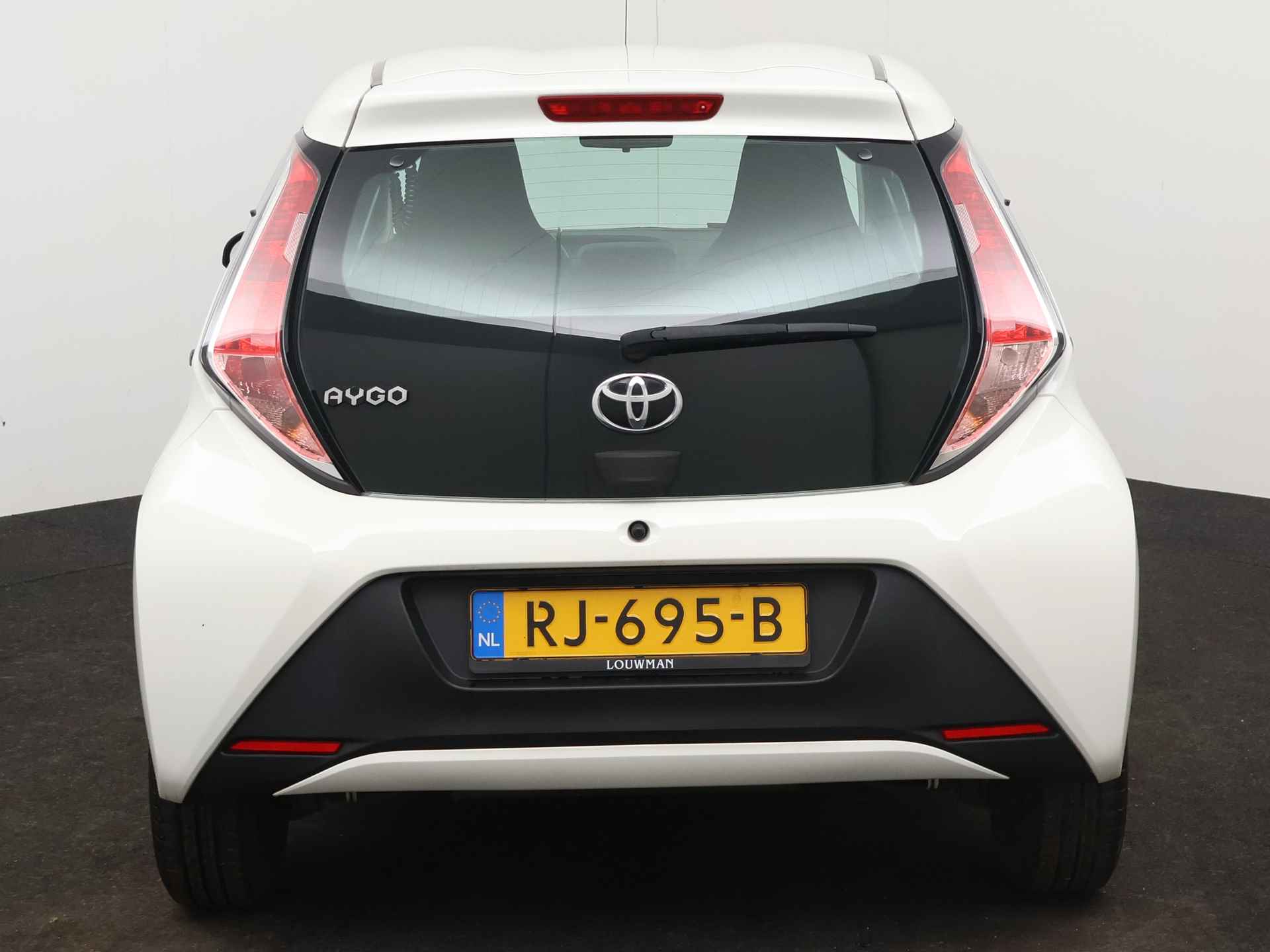 Toyota Aygo 1.0 VVT-i x-fun | Audio installatie | Airco | - 29/40