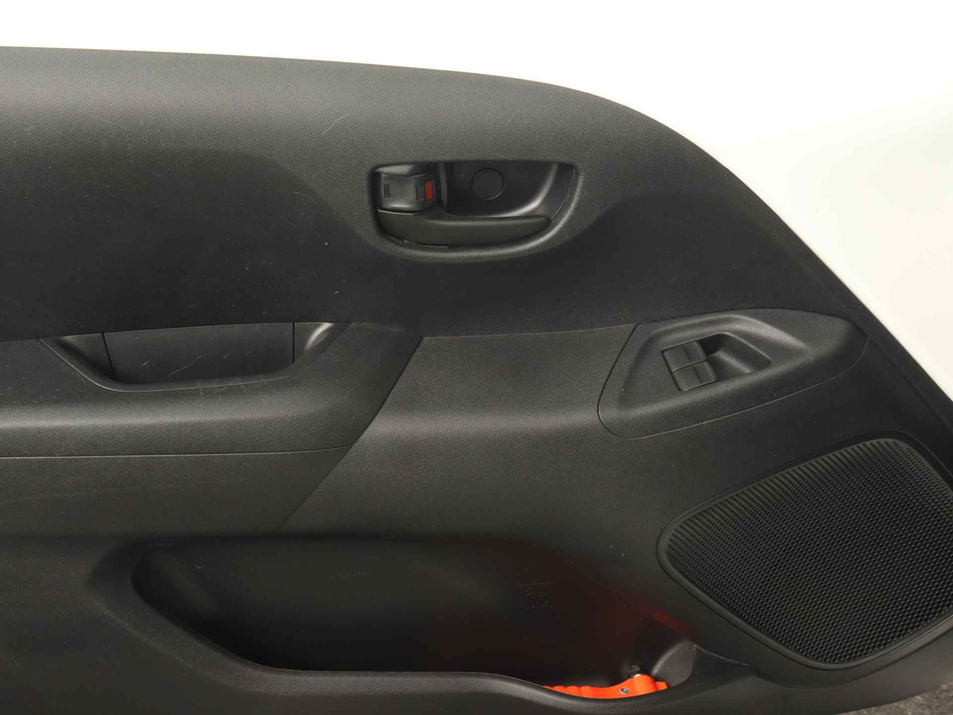 Toyota Aygo 1.0 VVT-i x-fun | Audio installatie | Airco | - 32/40