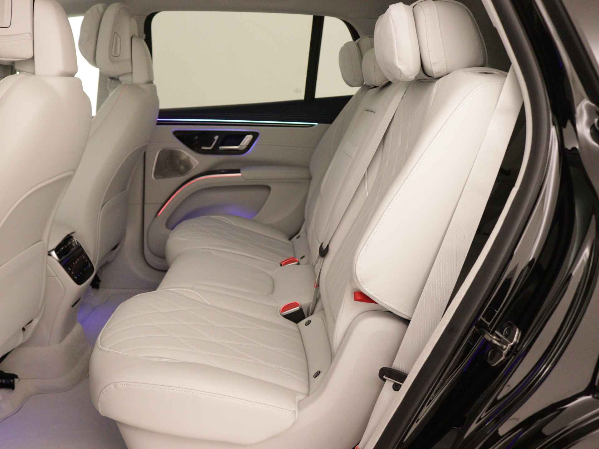 Mercedes-Benz EQS SUV 580 4MATIC AMG Line 7p 118 kWh | Trekhaak | Akoestiekcomfortpakket | Rijassistentiepakket Plus | Head-up display MBUX met augmented reality | Multicontourzetels vooraan met massage-functie | KEYLESS GO-comfortpakket | Burmester® 3D-surround sound system |  Premium Plus pakket | - 25/38