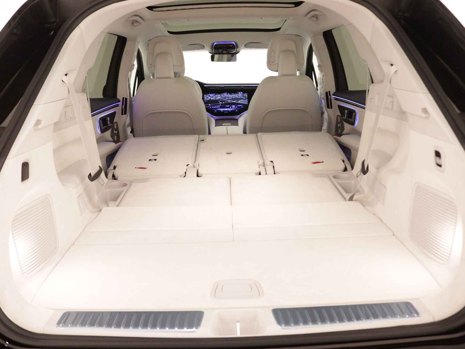 Mercedes-Benz EQS SUV 580 4MATIC AMG Line 7p 118 kWh | Trekhaak | Akoestiekcomfortpakket | Rijassistentiepakket Plus | Head-up display MBUX met augmented reality | Multicontourzetels vooraan met massage-functie | KEYLESS GO-comfortpakket | Burmester® 3D-surround sound system |  Premium Plus pakket | - 37/38