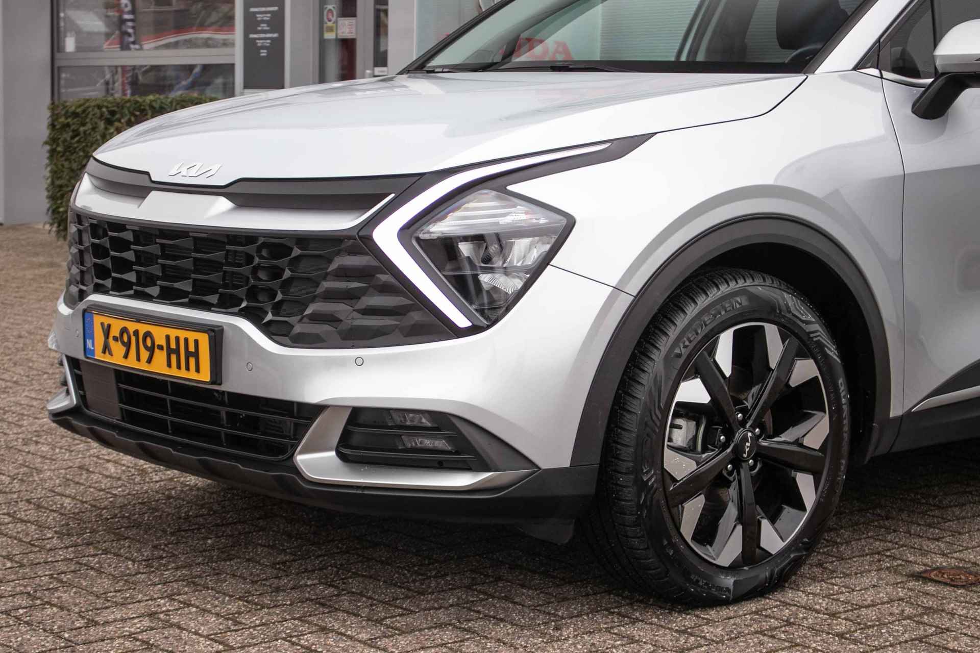 Kia Sportage 1.6 T-GDi Plug-in Hybrid AWD DynamicPlusLine All-in rijklaarprijs | Afn. trekhaak | All-seasonbanden | Nav | Cam - 31/42