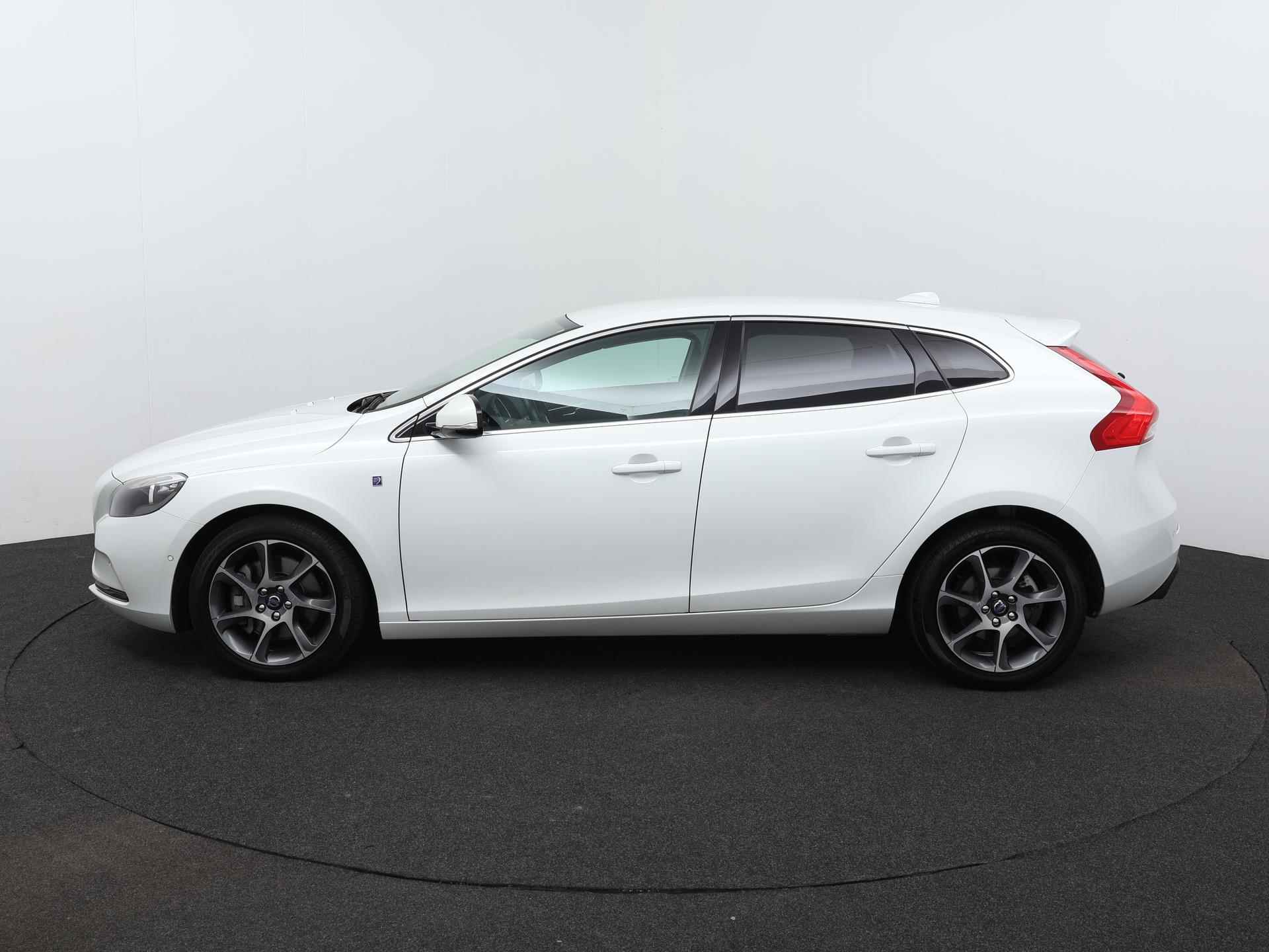 Volvo V40 1.5 T3 Ocean Race | Automaat | LMV | Climate control | Navigatie | Leder - 2/21