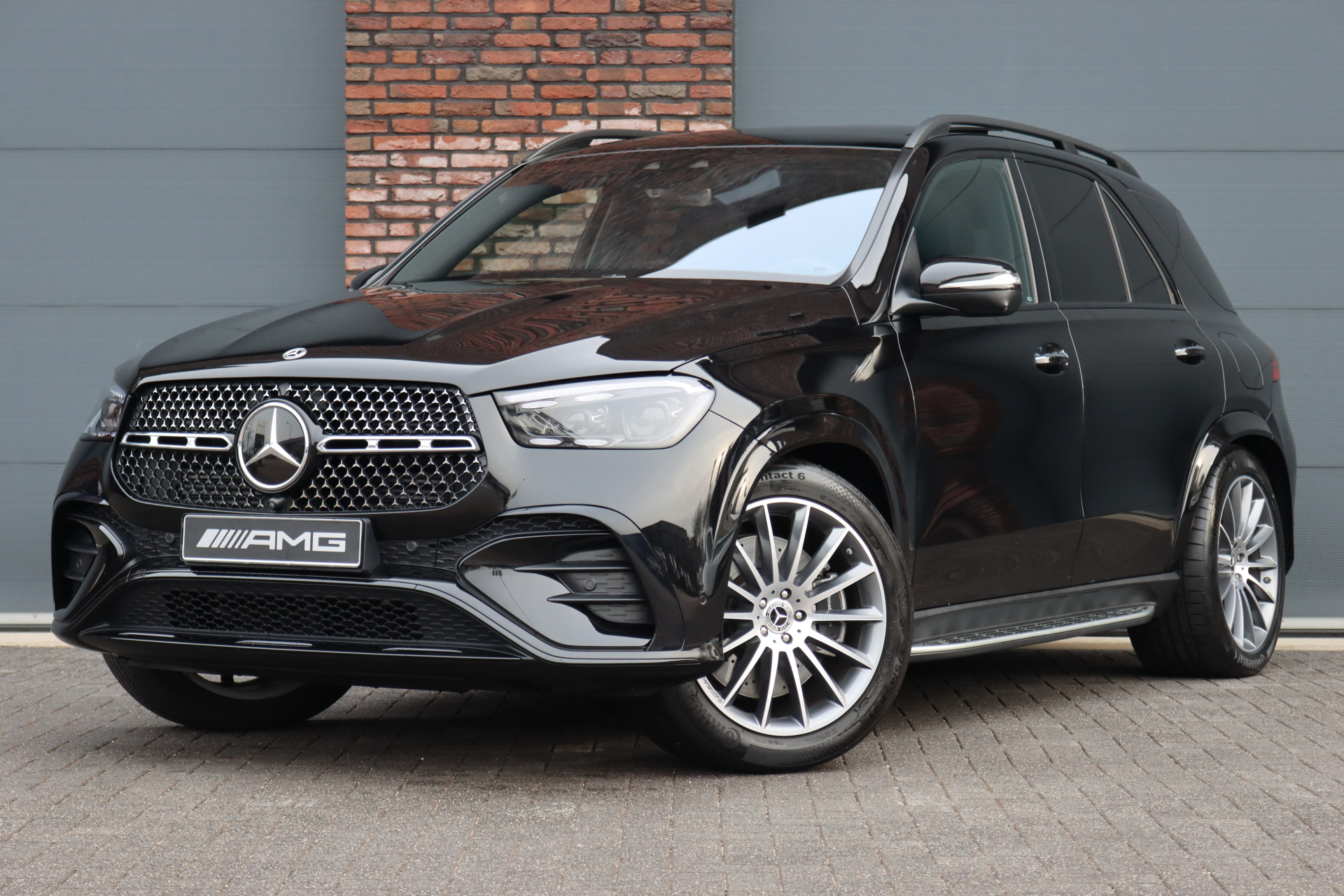 Mercedes-Benz GLE 350 de 4MATIC AMG Line Aut9 | Facelift | Luchtvering | Panoramadak | Trekhaak | Burmester | Verwarmd Stuurwiel | Leder | Mulitbeam LED | Nightpakket | Keyless Go |