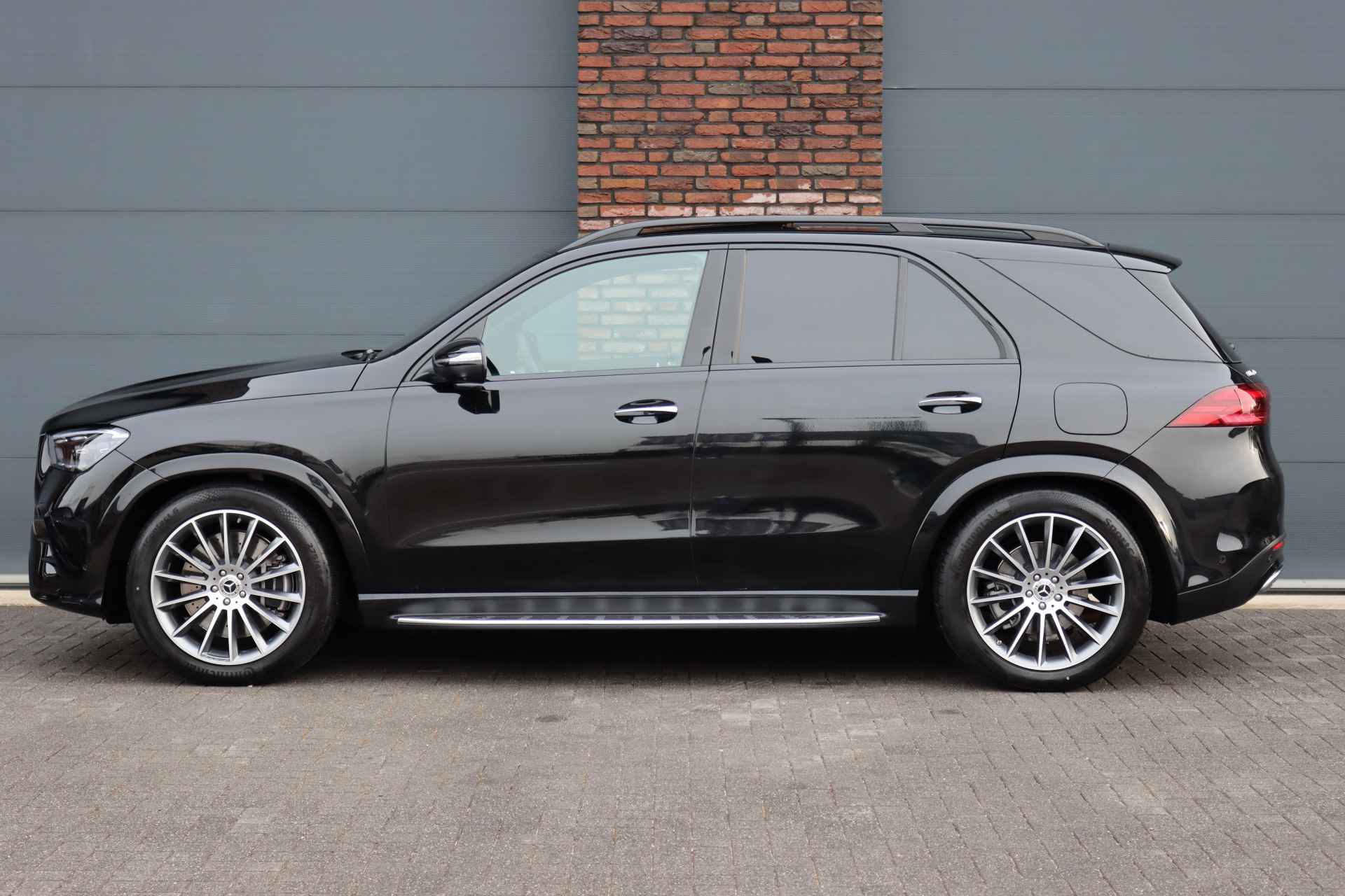 Mercedes-Benz GLE 350 de 4MATIC AMG Line Aut9 | Facelift | Luchtvering | Panoramadak | Trekhaak | Burmester | Verwarmd Stuurwiel | Leder | Mulitbeam LED | Nightpakket | Keyless Go | - 10/47