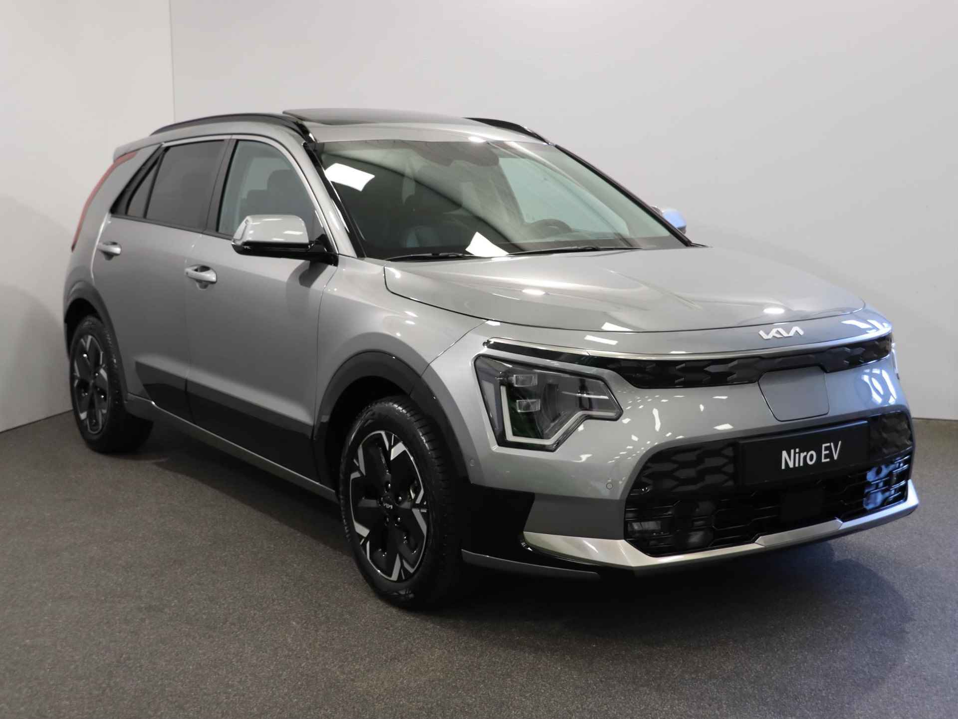 Kia Niro EV Plus Advanced 64.8 kWh | Private Lease vanaf € 569,-| 2,99% rente | Harman Kardon Premium Sound System | Vehicle-2-Load (V2L)| Nu te bestellen KIA Leiderdorp: 071 760 06 00 - 3/46