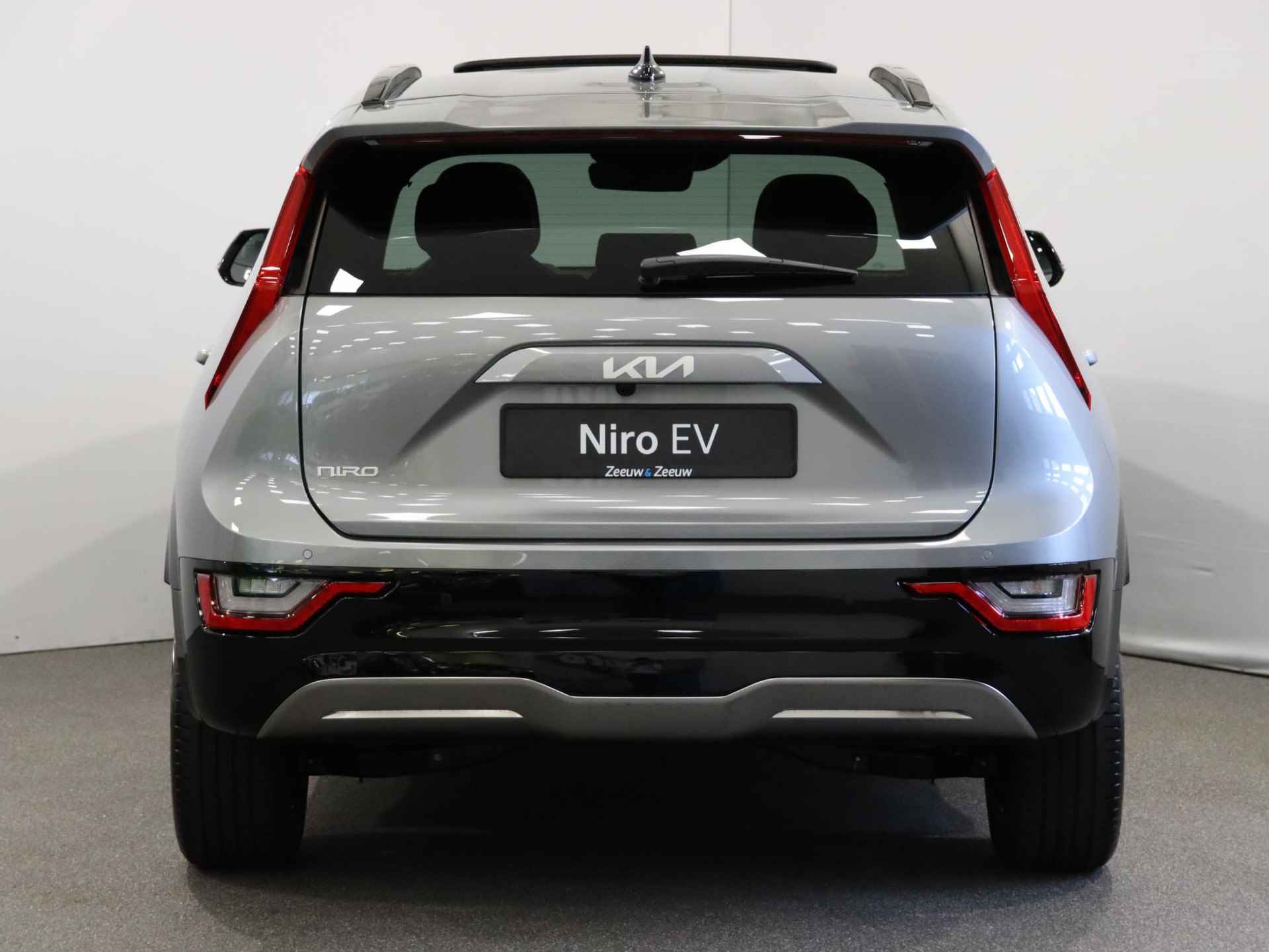 Kia Niro EV Plus Advanced 64.8 kWh | Private Lease vanaf € 569,-| 2,99% rente | Harman Kardon Premium Sound System | Vehicle-2-Load (V2L)| Nu te bestellen KIA Leiderdorp: 071 760 06 00 - 5/46