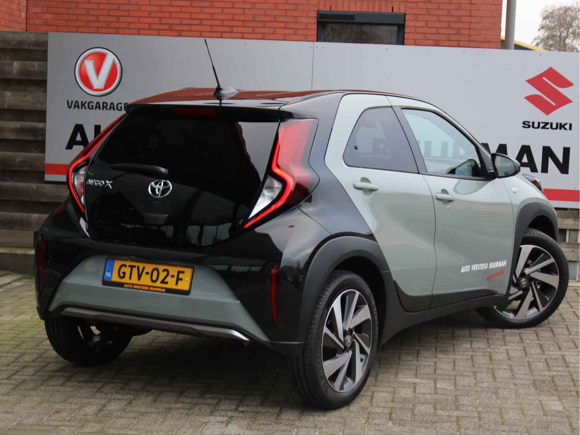 Toyota Aygo X 1.0 VVT-i MT Envy Cruise Control Adaptief, Achteruitrijcamera, Navigatie, Parkeersensoren Voor en Achter - 4/36