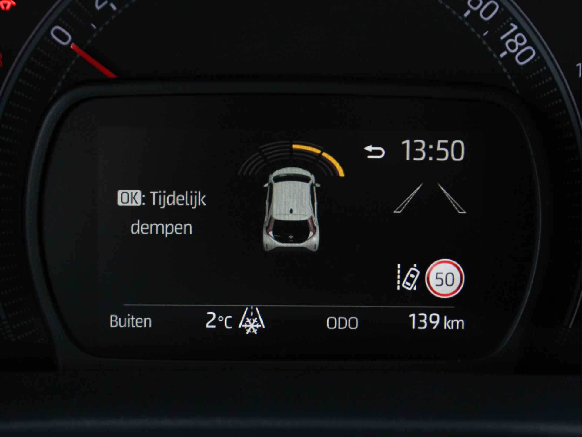 Toyota Aygo X 1.0 VVT-i MT Envy Cruise Control Adaptief, Achteruitrijcamera, Navigatie, Parkeersensoren Voor en Achter - 23/36