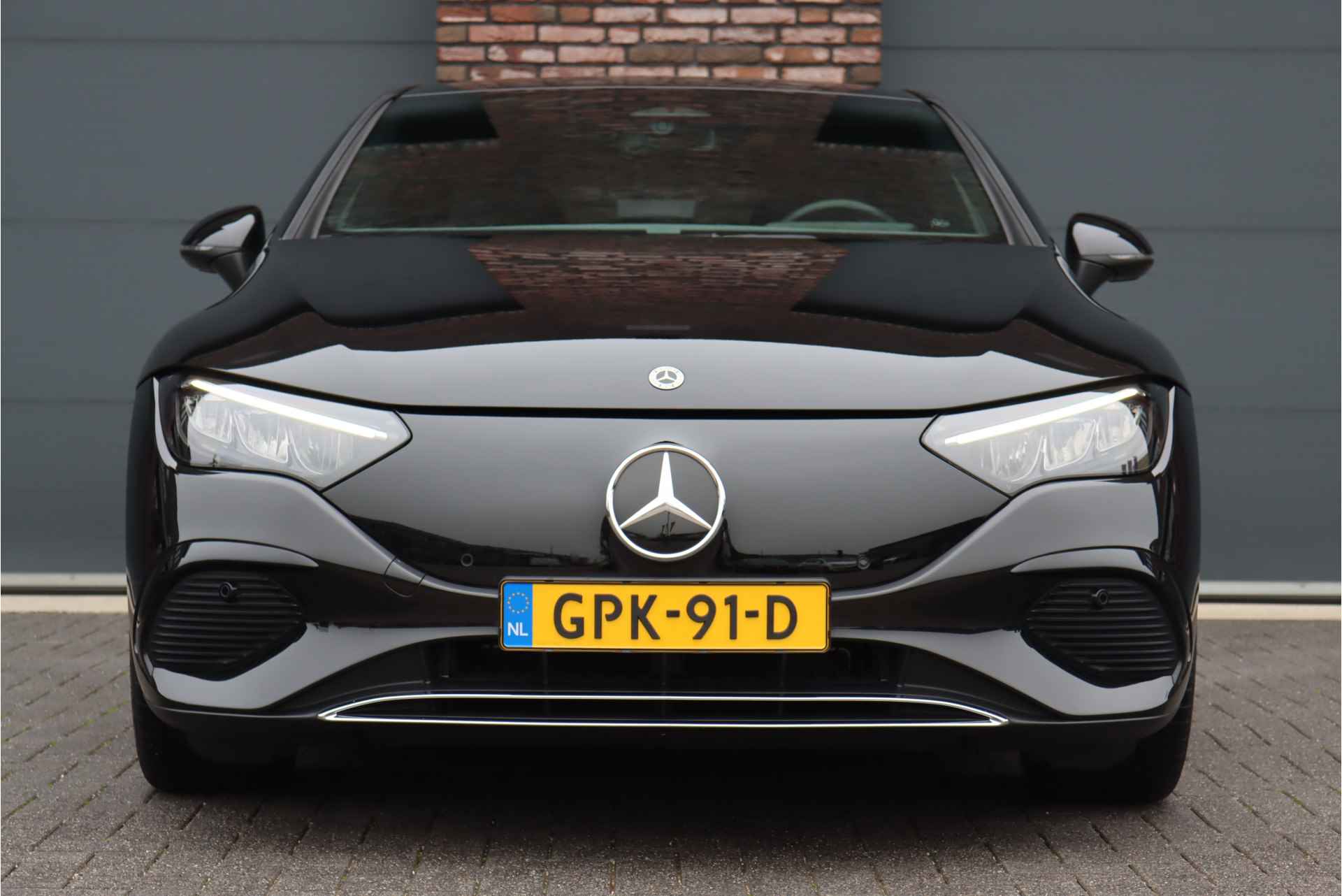 Mercedes-Benz EQE 300 Luxury Line 89 kWh | Distronic Pro | Memory | Trekhaak | Leder | Camera | Dodehoekassistent | Verwarmd Stuurwiel | Keyless Go | Warmtepomp | - 14/40