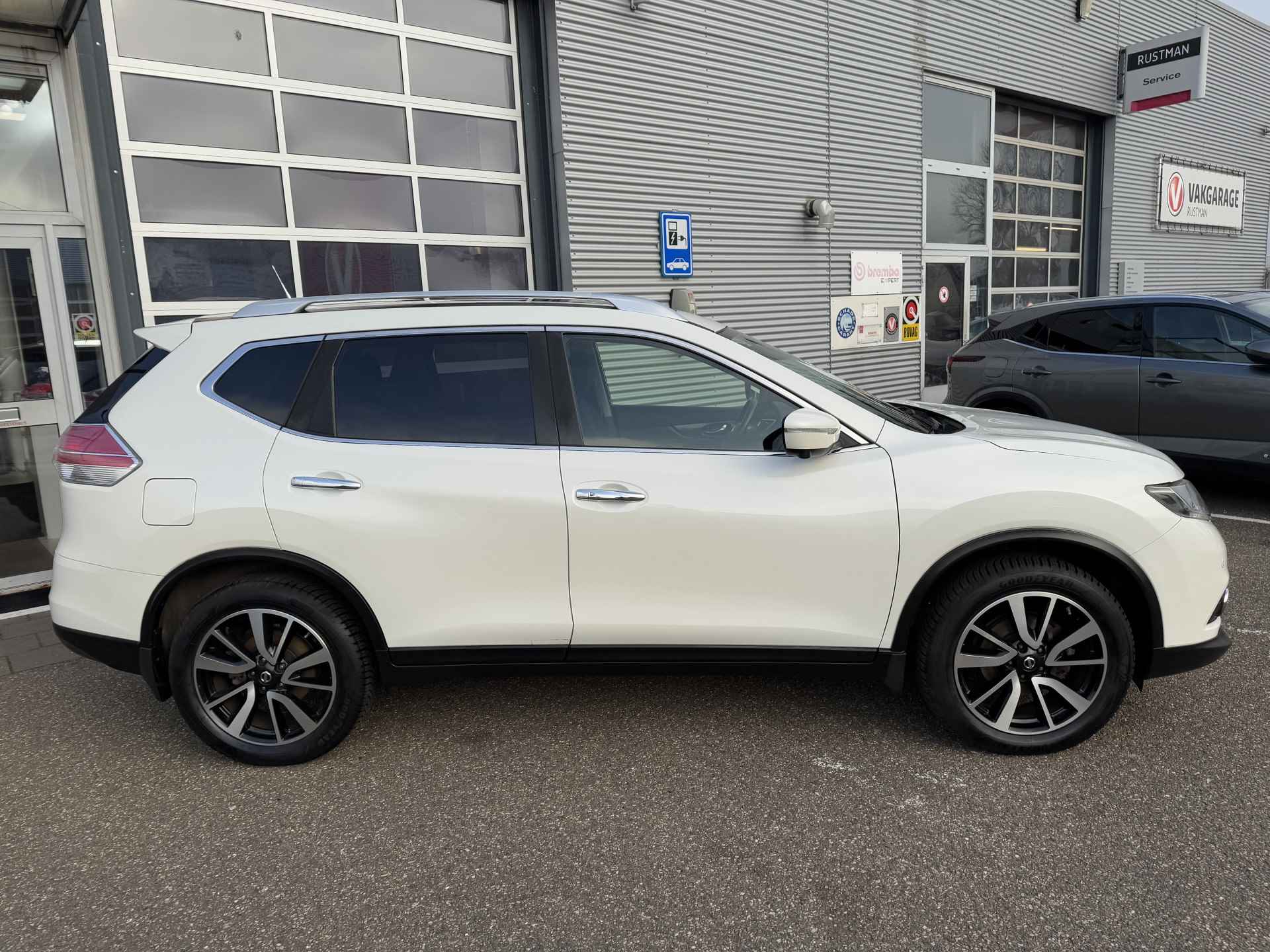 Nissan X-Trail 1.6 DIG-T Connect Edition - 10/35