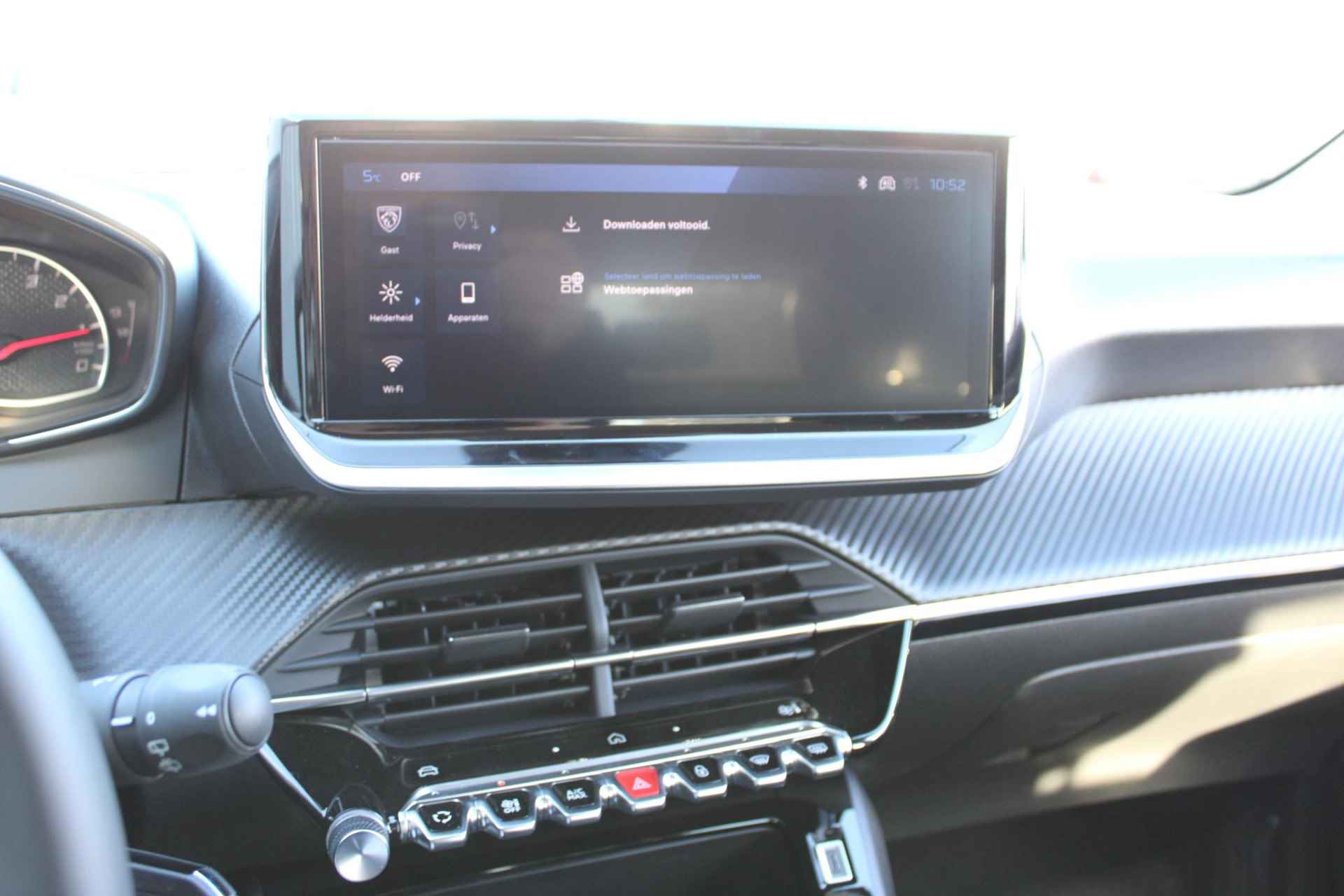 Peugeot 208 1.2 PureTech 75 Style i-Connect Advanced Navigatie - 16/28