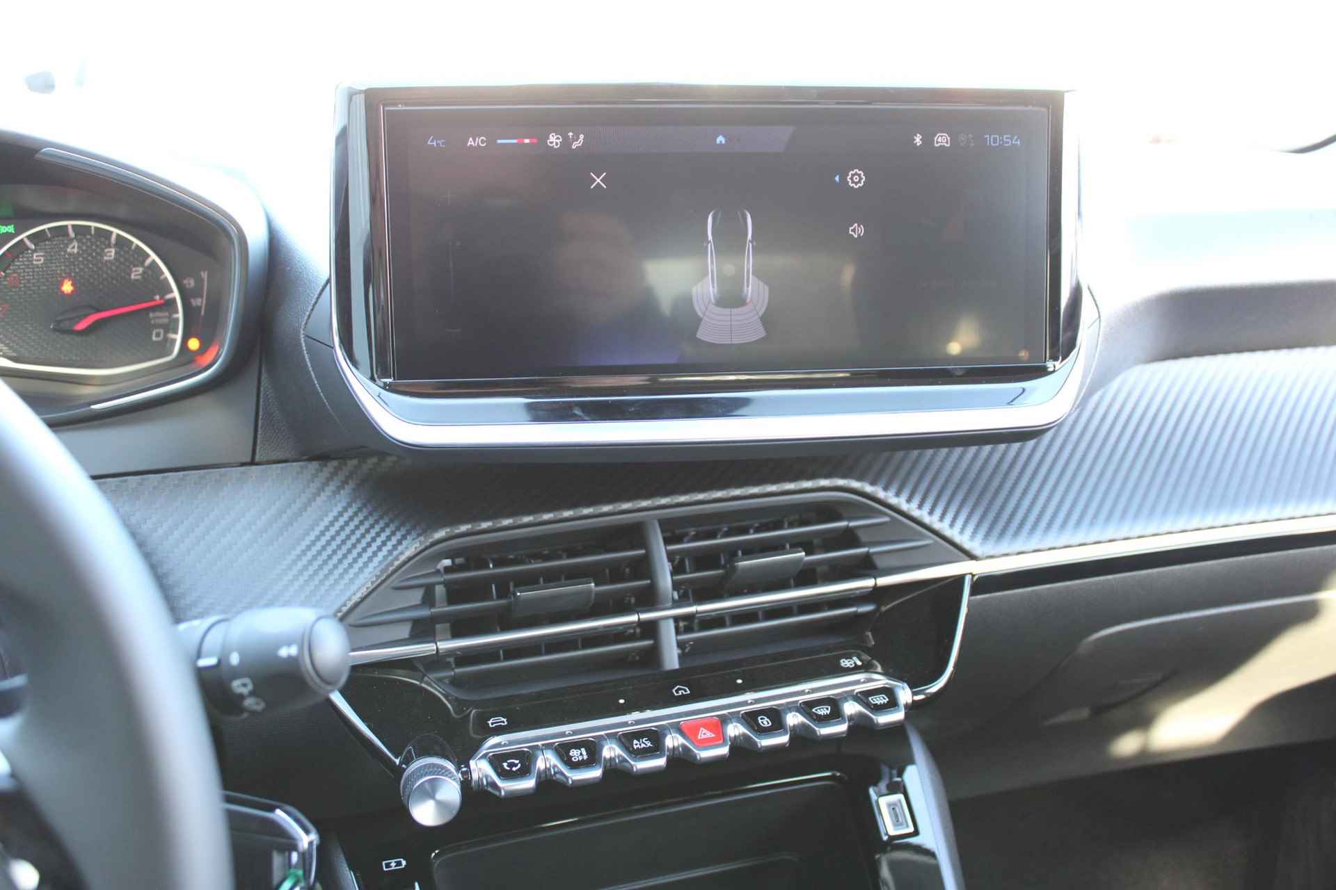 Peugeot 208 1.2 PureTech 75 Style i-Connect Advanced Navigatie - 22/28