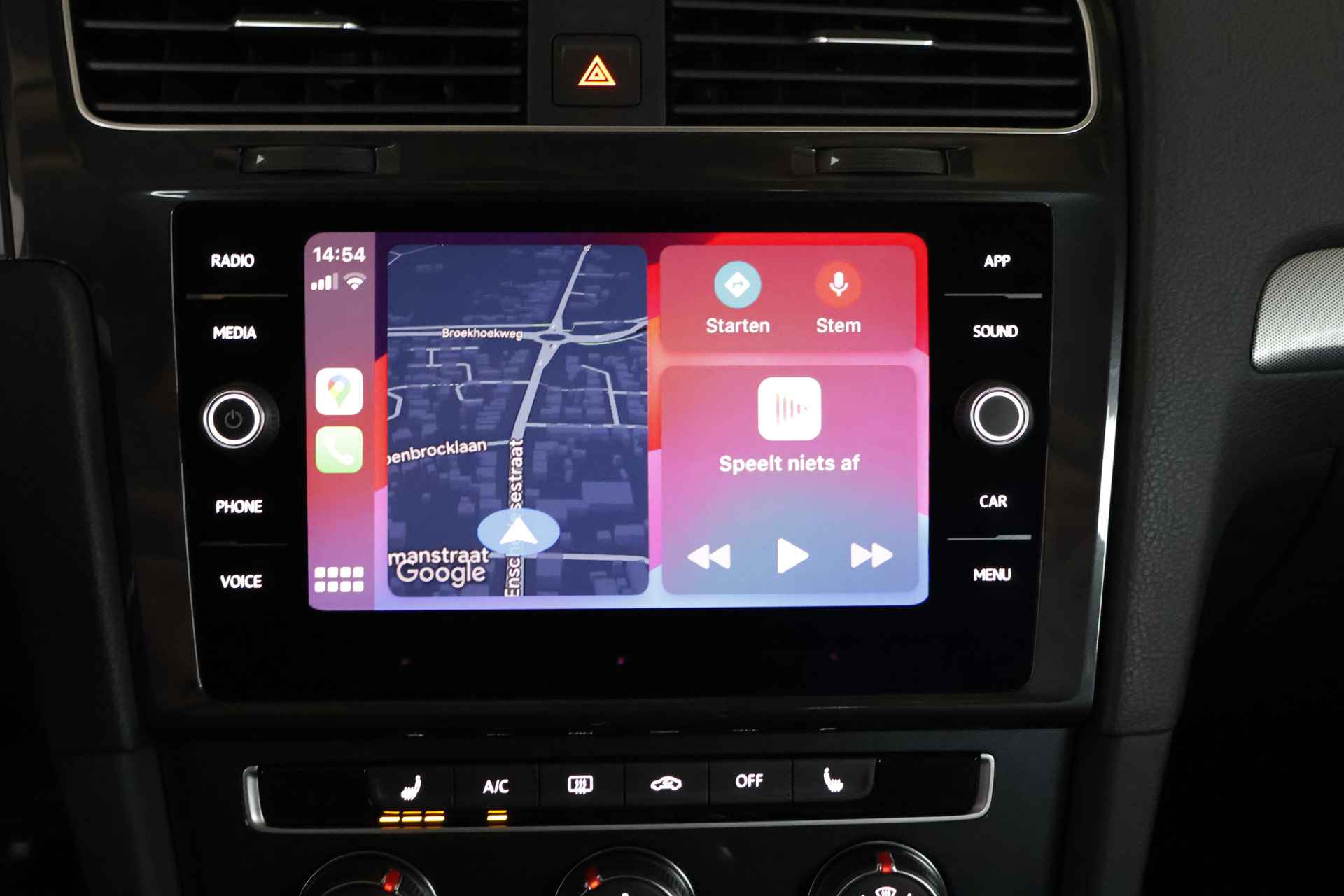 Volkswagen Golf 1.0 TSI Trendline / CarPlay / Airco / Bluetooth / 17 inch lmv - 19/24