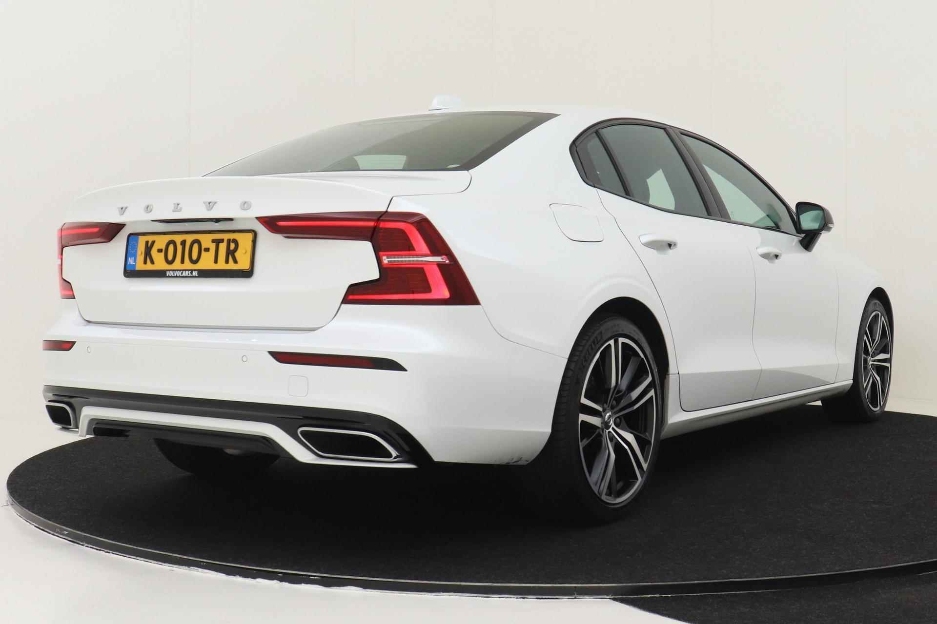 Volvo S60 RECHARGE T6 AWD R-DESIGN -HK-AUDIO|CLIMATE|CAMERA|ADAP.CRUISE|BLIS - 3/41