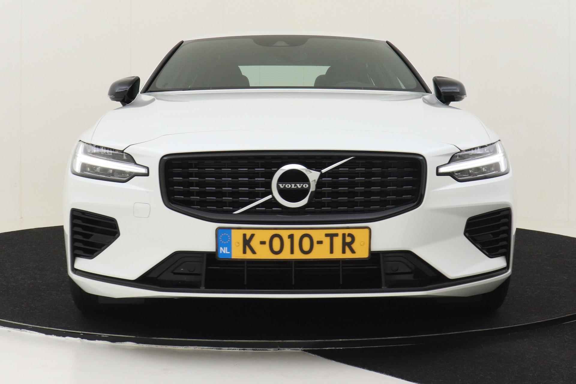 Volvo S60 RECHARGE T6 AWD R-DESIGN -HK-AUDIO|CLIMATE|CAMERA|ADAP.CRUISE|BLIS - 9/41