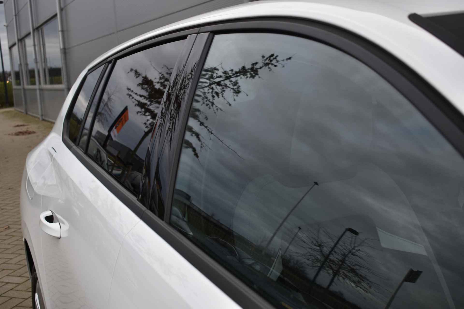 Opel Astra Sports Tourer 1.2 Level 2 130 pk / Navigatie / Cruisecontrol / getint glas - 21/41
