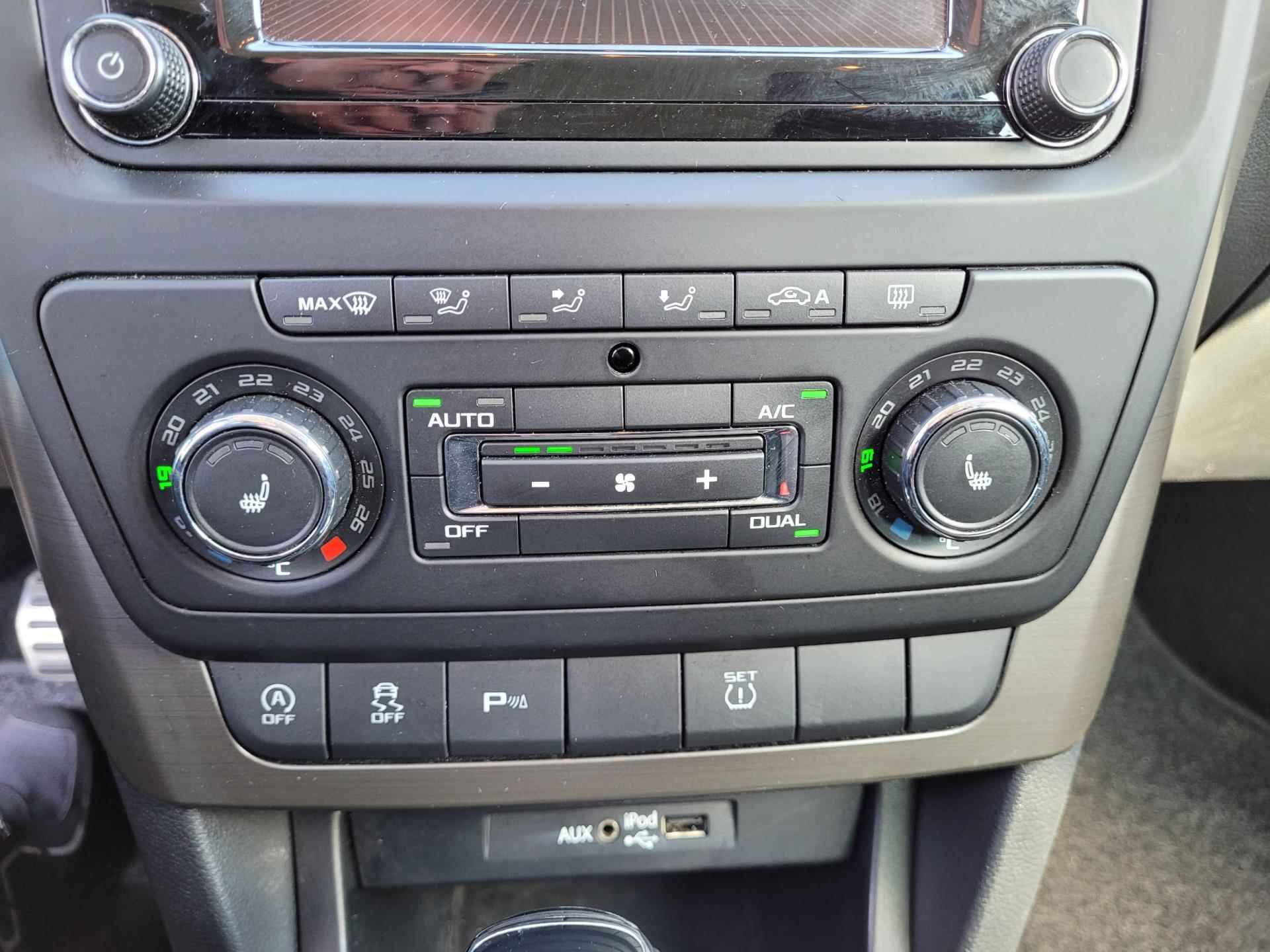 Skoda Yeti Outdoor 1.2 TSI Greentech Drive 110PK AUTOMAAT GRT DRIVE DAB+ radio, Parkeersensoren - 21/31