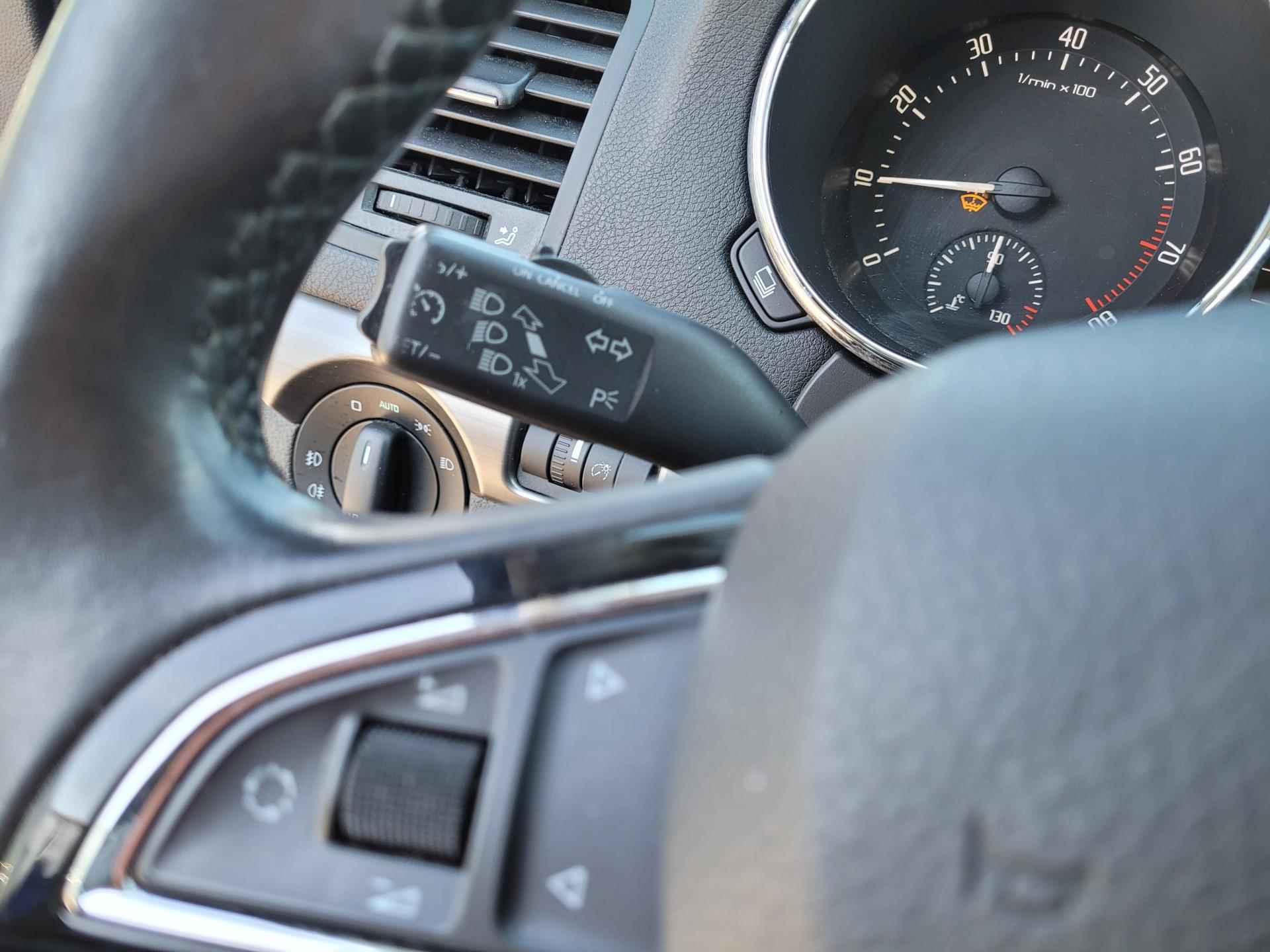 Skoda Yeti Outdoor 1.2 TSI Greentech Drive 110PK AUTOMAAT GRT DRIVE DAB+ radio, Parkeersensoren - 27/31