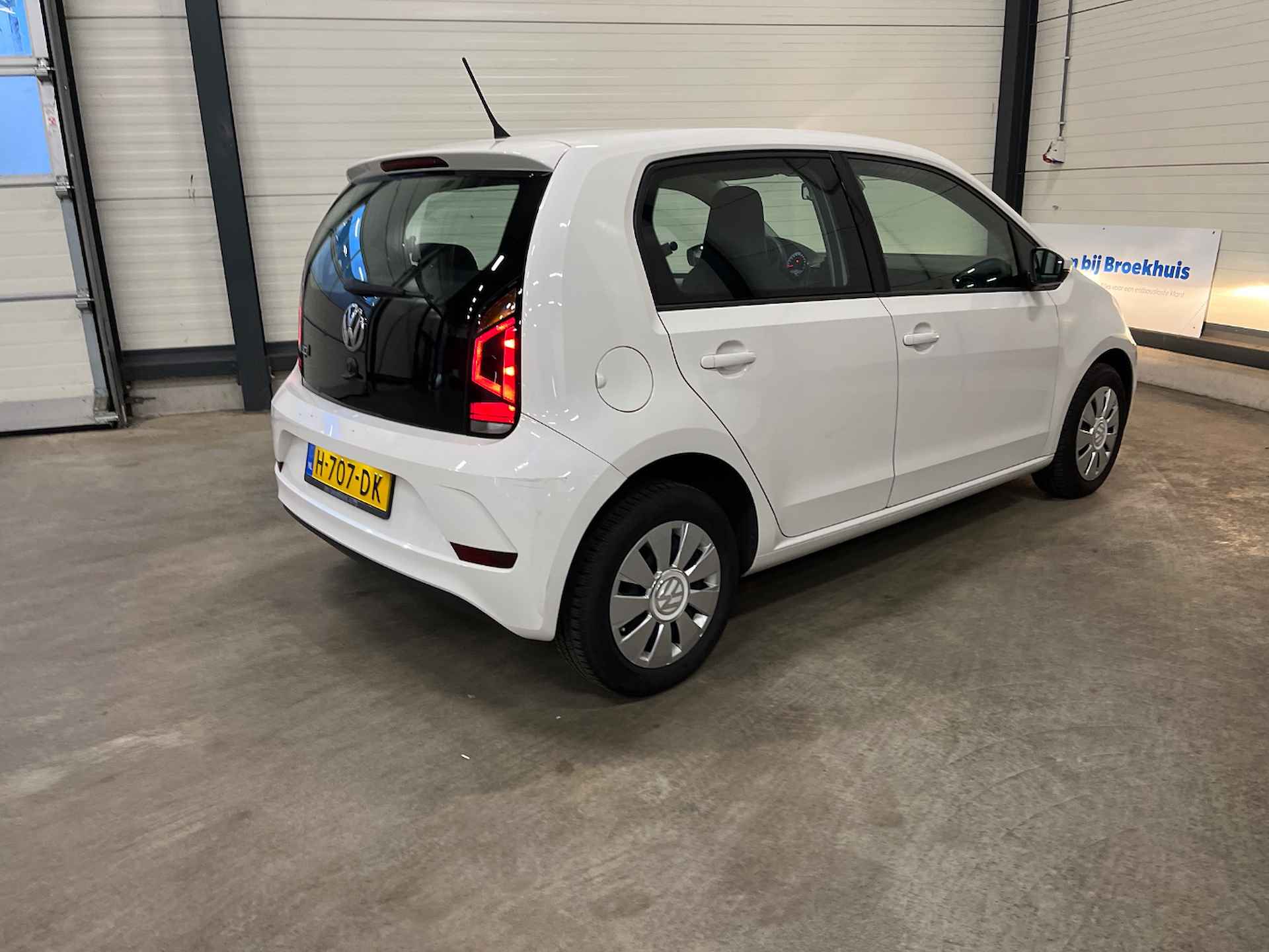 Volkswagen up! 1.0 60 pk BMT move up! | Airco | DAB | Elek. spiegels | - 4/7