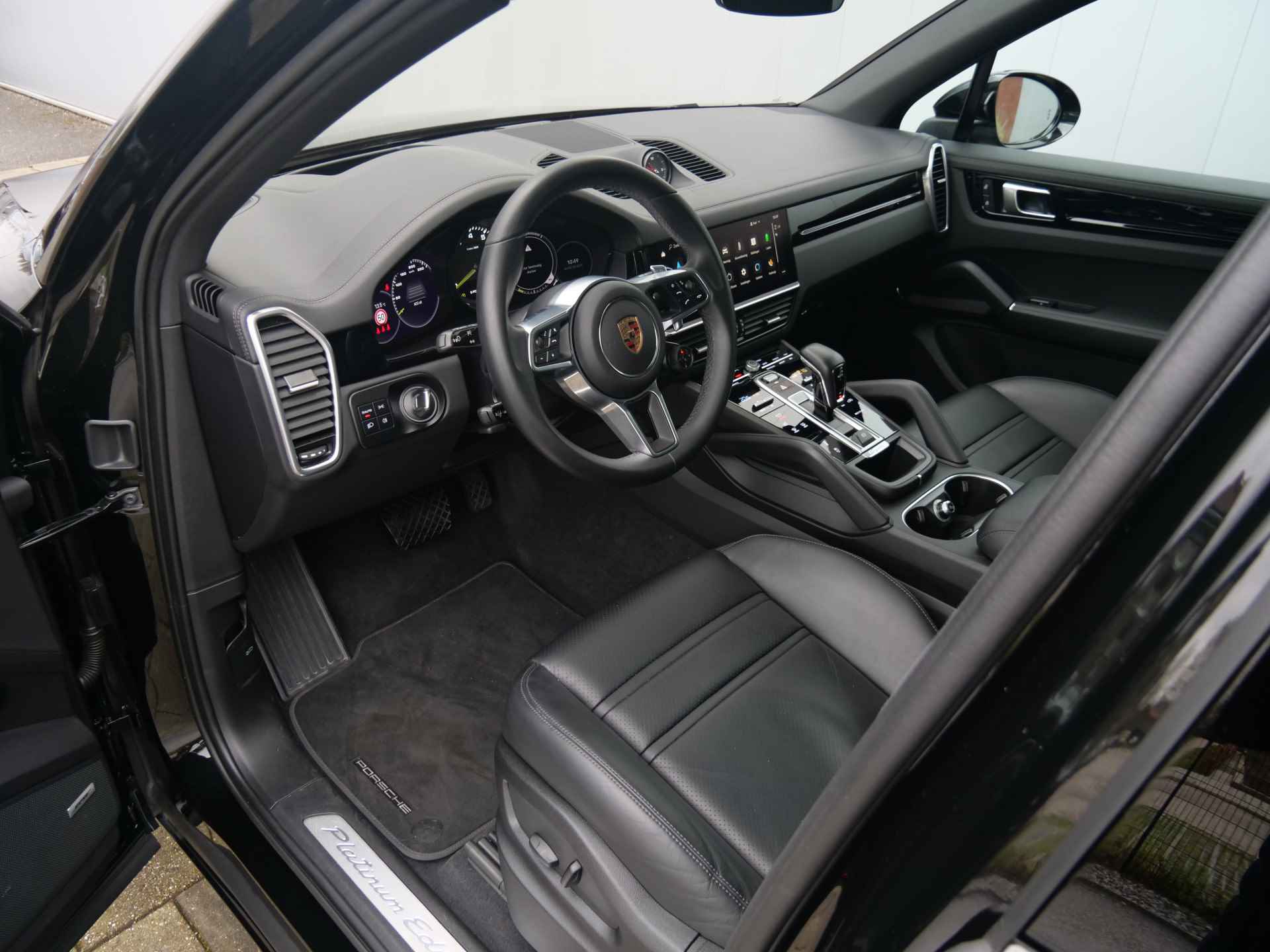 Porsche Cayenne 3.0 E-Hybrid 462pk Platinum Edition Automaat 22 Inch / Panoramadak / Bose Sound / 360 Camera - 19/62