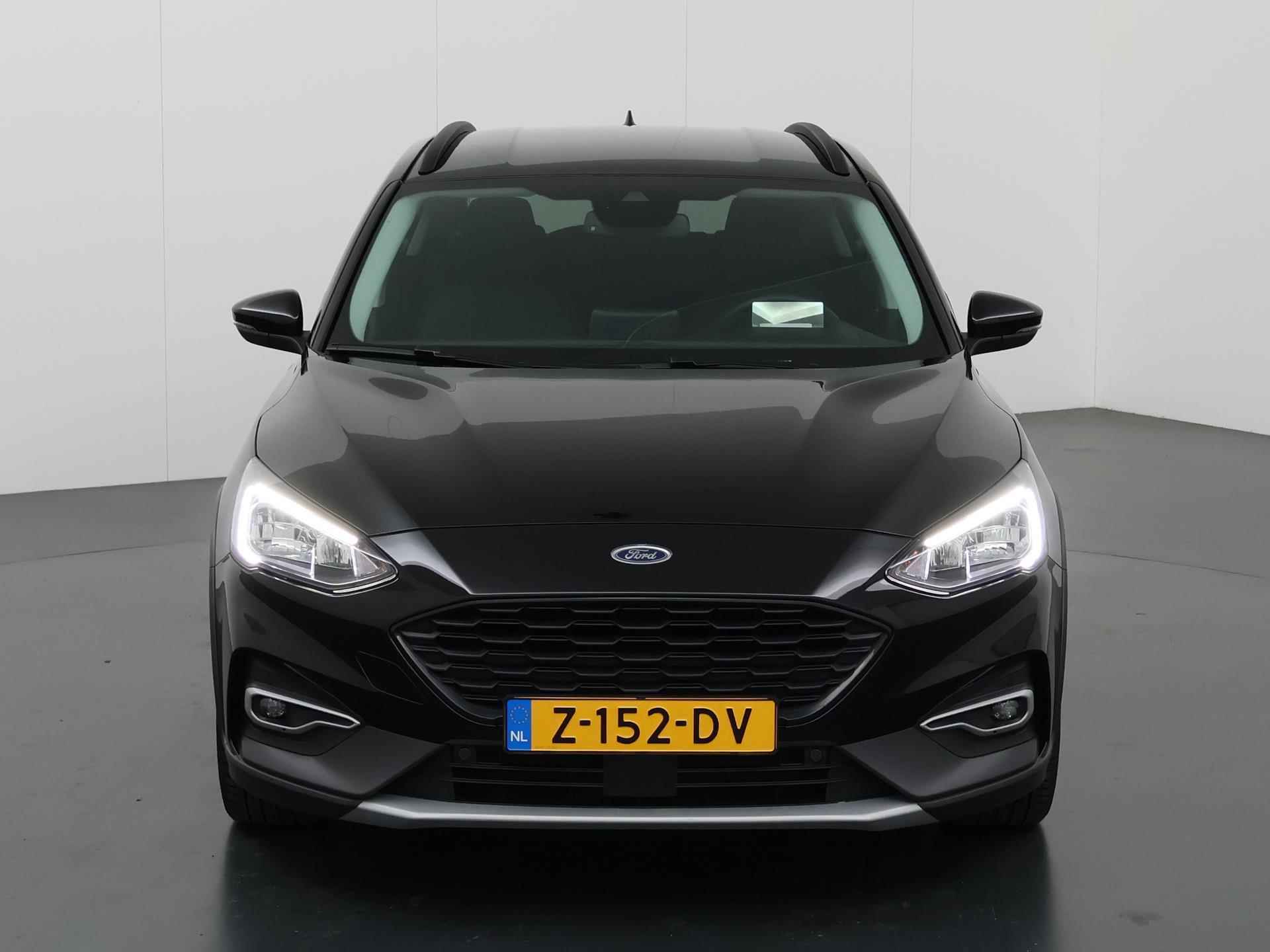 Ford Focus 1.0 EcoBoost Hybrid Active Business | Adaptive Cruise Control | Winterpack | Navigatie | Climate Control | - 4/41