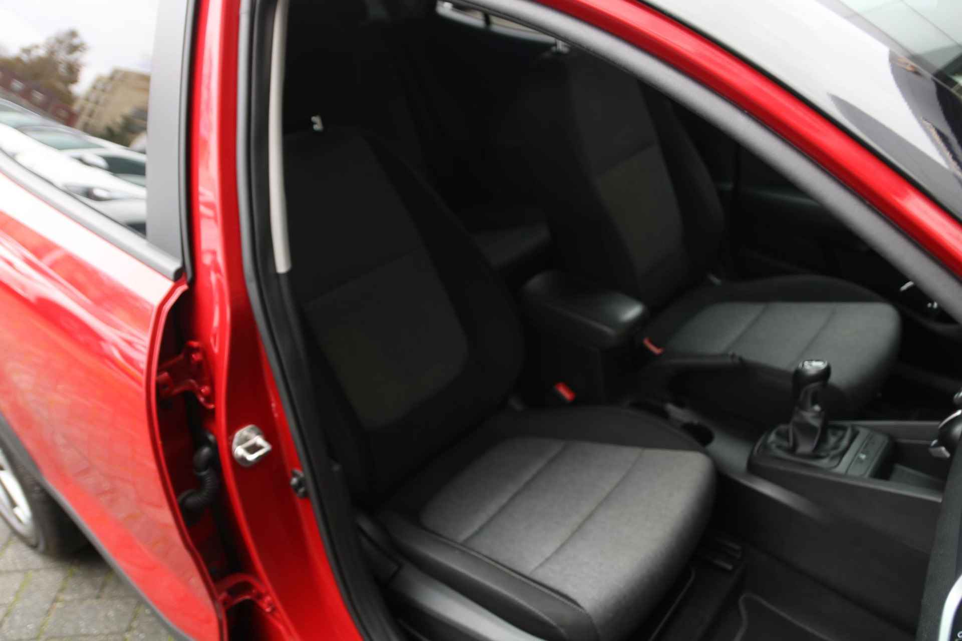 Kia Stonic 1.0 T-GDi ComfortPlusLine Navigator | Airco | Navi | Camera | Parkeersensor achter | Privacy Glass | LM Velgen | - 14/26