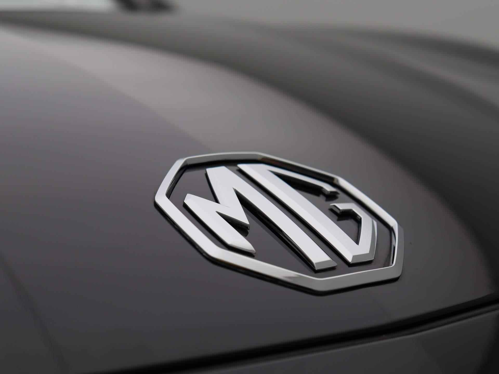 MG Marvel R Luxury 70 kWh | Leder | Navi | ECC | PDC | LMV | LED | Schuifdak | - 41/42