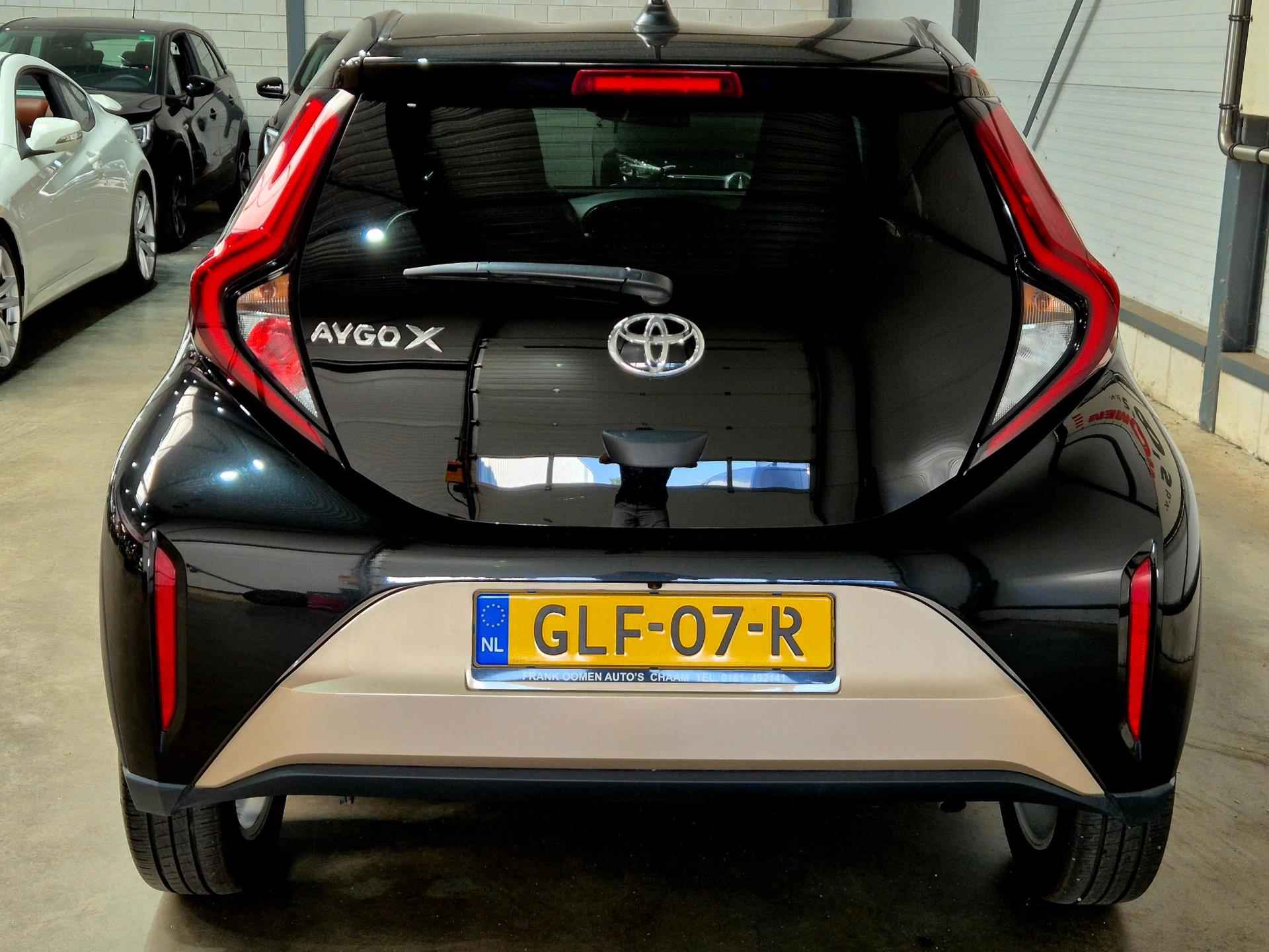 Toyota Aygo X 1.0 VVT-i S-CVT + LED|Camera|Android|Apple|Cruise control|DAB|17"LMV|12 maanden Bovag garantie - 6/33