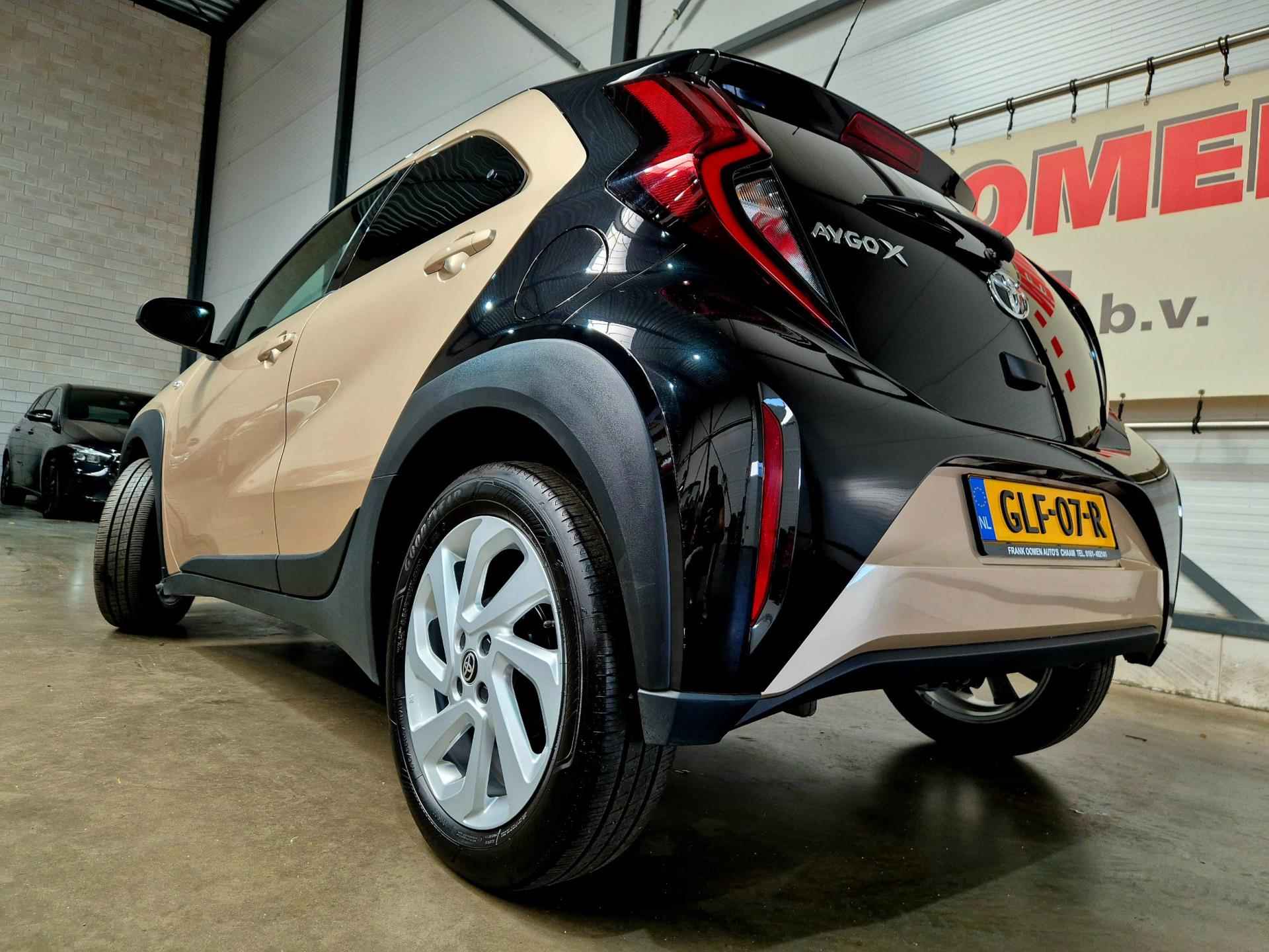 Toyota Aygo X 1.0 VVT-i S-CVT + LED|Camera|Android|Apple|Cruise control|DAB|17"LMV|12 maanden Bovag garantie - 9/33