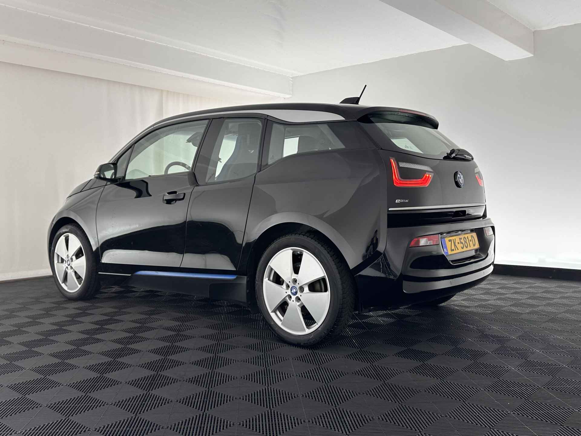 BMW i3 Basis 94Ah 33 kWh [ 3-Fase ] (INCL-BTW) *HEATPUMP | NAVI-FULLMAP | FULL-LED | DIGI-COCKPIT | COMFORT-SEATS | CCS-FASTLOADER | ECC | PDC | CRUISE | 19"ALU* - 4/32