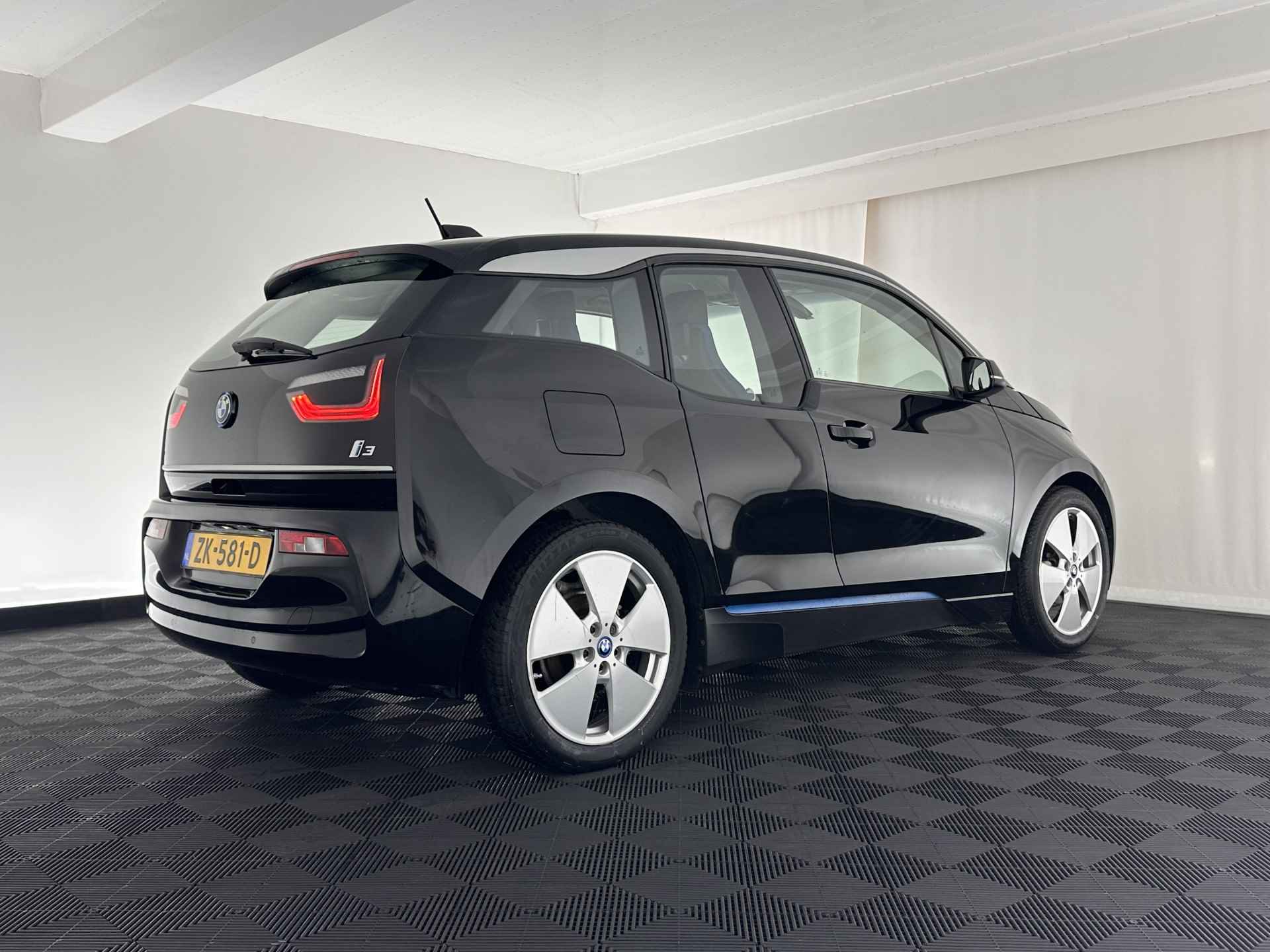 BMW i3 Basis 94Ah 33 kWh [ 3-Fase ] (INCL-BTW) *HEATPUMP | NAVI-FULLMAP | FULL-LED | DIGI-COCKPIT | COMFORT-SEATS | CCS-FASTLOADER | ECC | PDC | CRUISE | 19"ALU* - 6/32