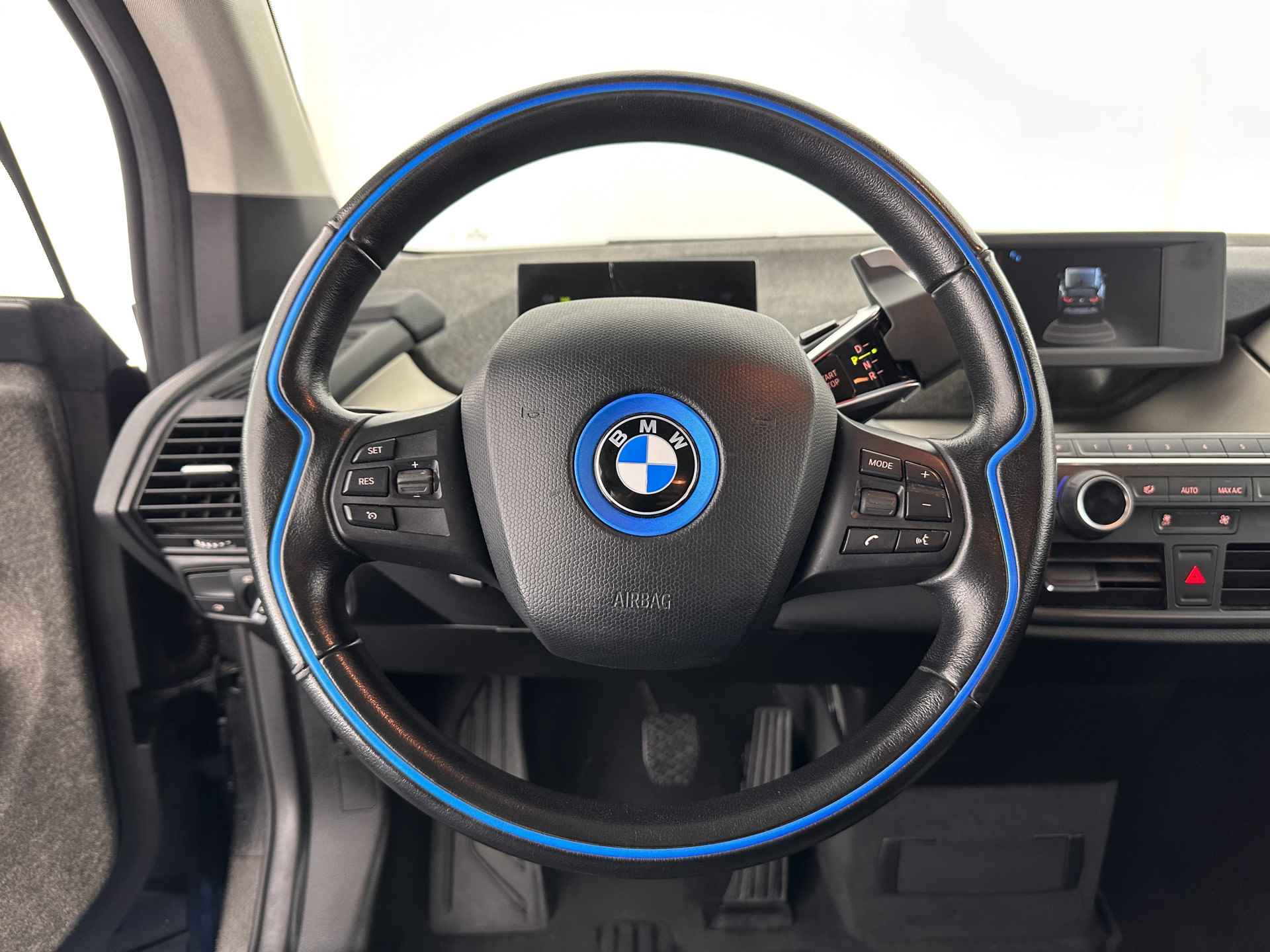 BMW i3 Basis 94Ah 33 kWh [ 3-Fase ] (INCL-BTW) *HEATPUMP | NAVI-FULLMAP | FULL-LED | DIGI-COCKPIT | COMFORT-SEATS | CCS-FASTLOADER | ECC | PDC | CRUISE | 19"ALU* - 16/32