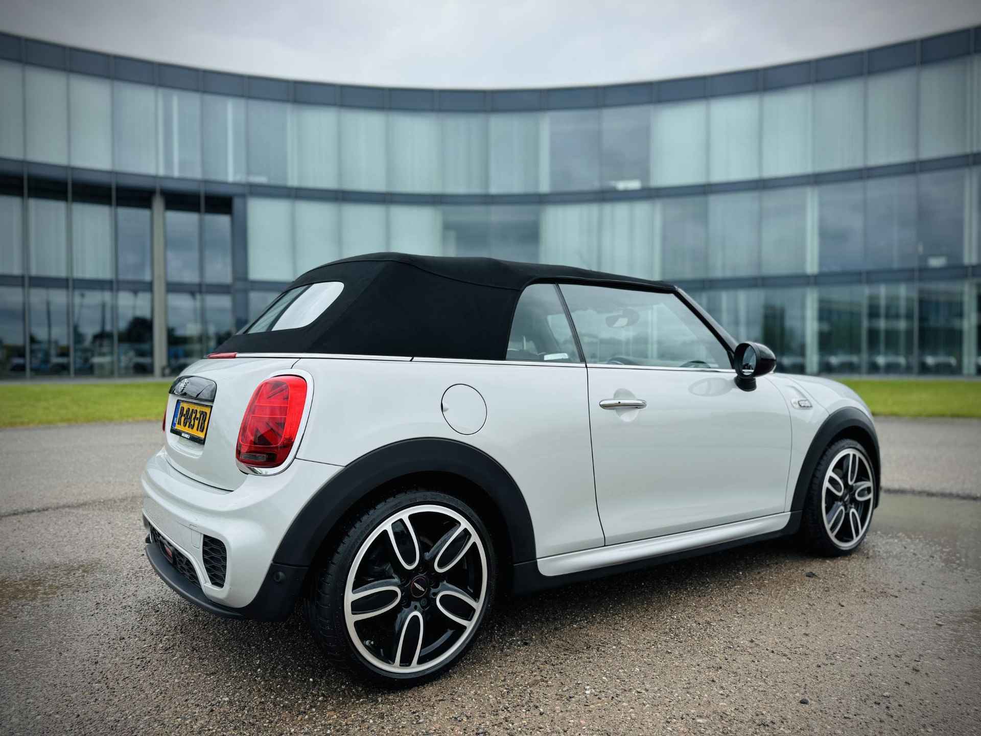 MINI Cooper Cabrio 1.5 Salt JCW Leder - 2/43