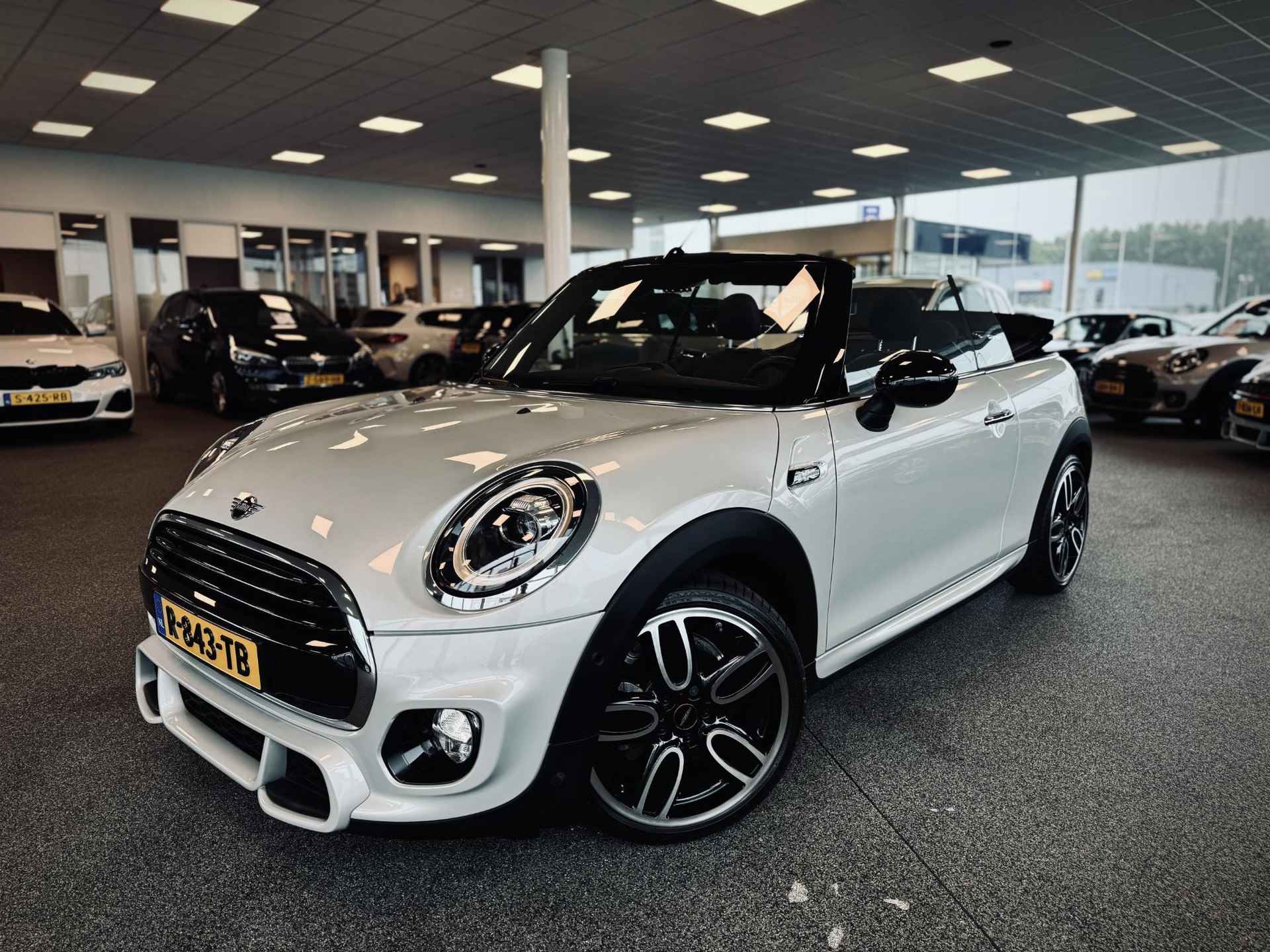 MINI Cooper Cabrio 1.5 Salt JCW Leder - 40/43