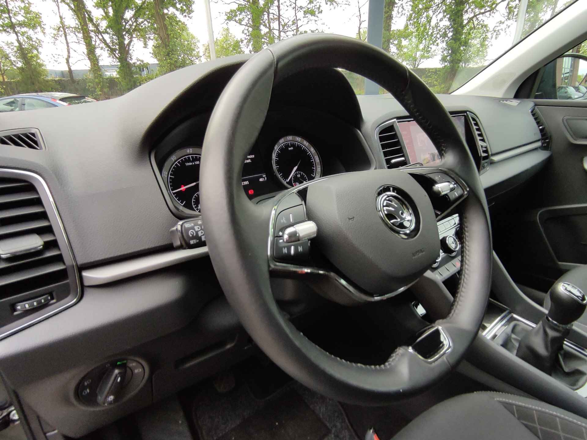 Škoda Karoq 1.0 TSI Business Edition Navigatie - Climatronic - 16Inch LMV - Apple Carplay/Android Auto - NL auto - 12/29