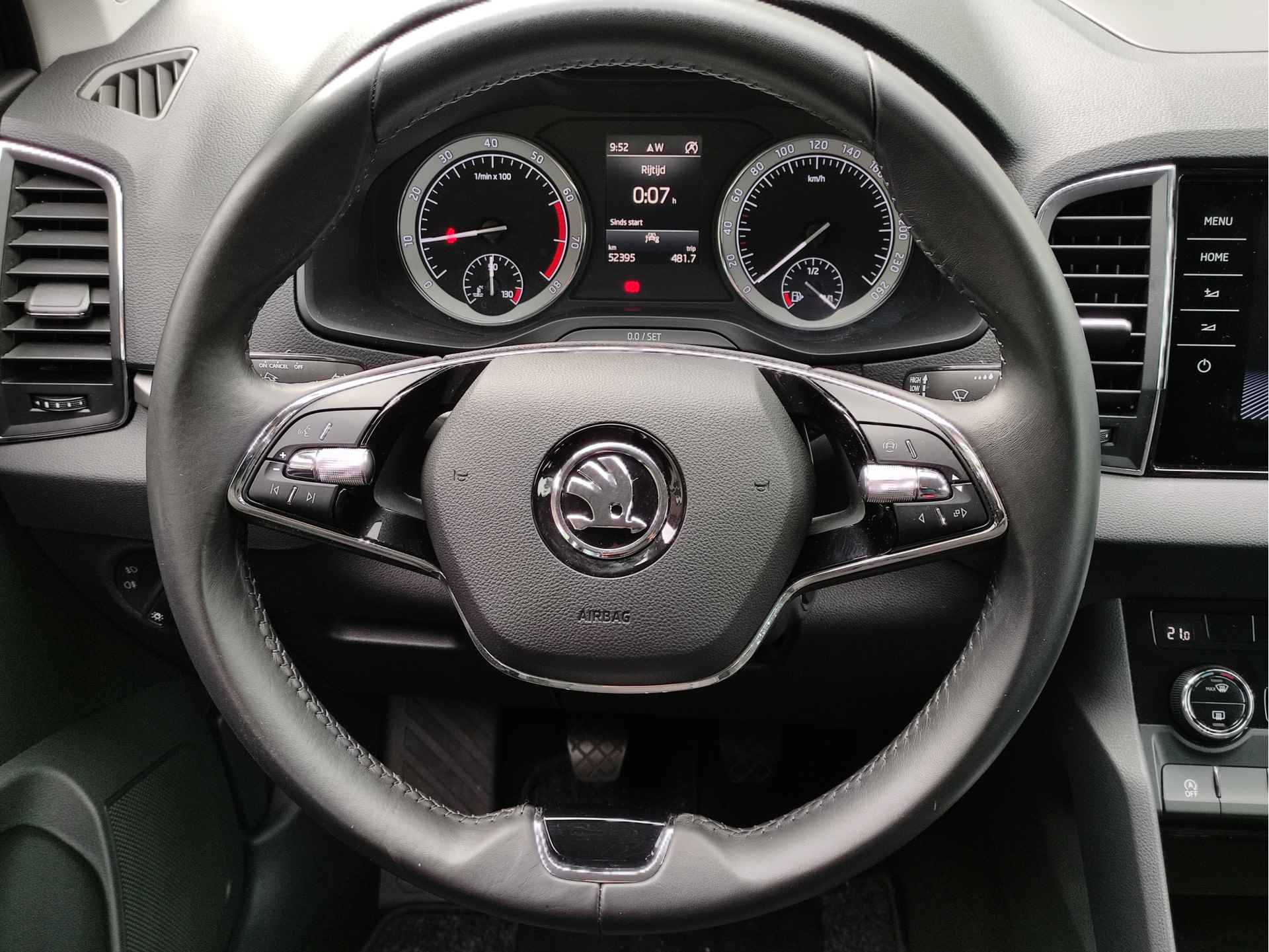 Škoda Karoq 1.0 TSI Business Edition Navigatie - Climatronic - 16Inch LMV - Apple Carplay/Android Auto - NL auto - 14/29