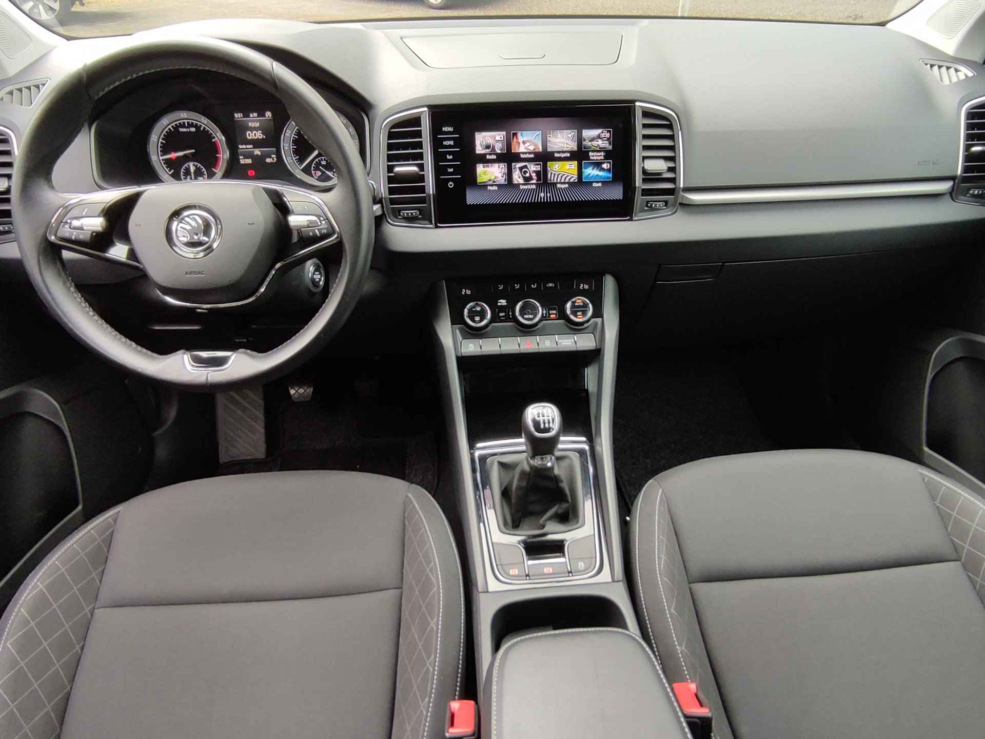 Škoda Karoq 1.0 TSI Business Edition Navigatie - Climatronic - 16Inch LMV - Apple Carplay/Android Auto - NL auto - 19/29