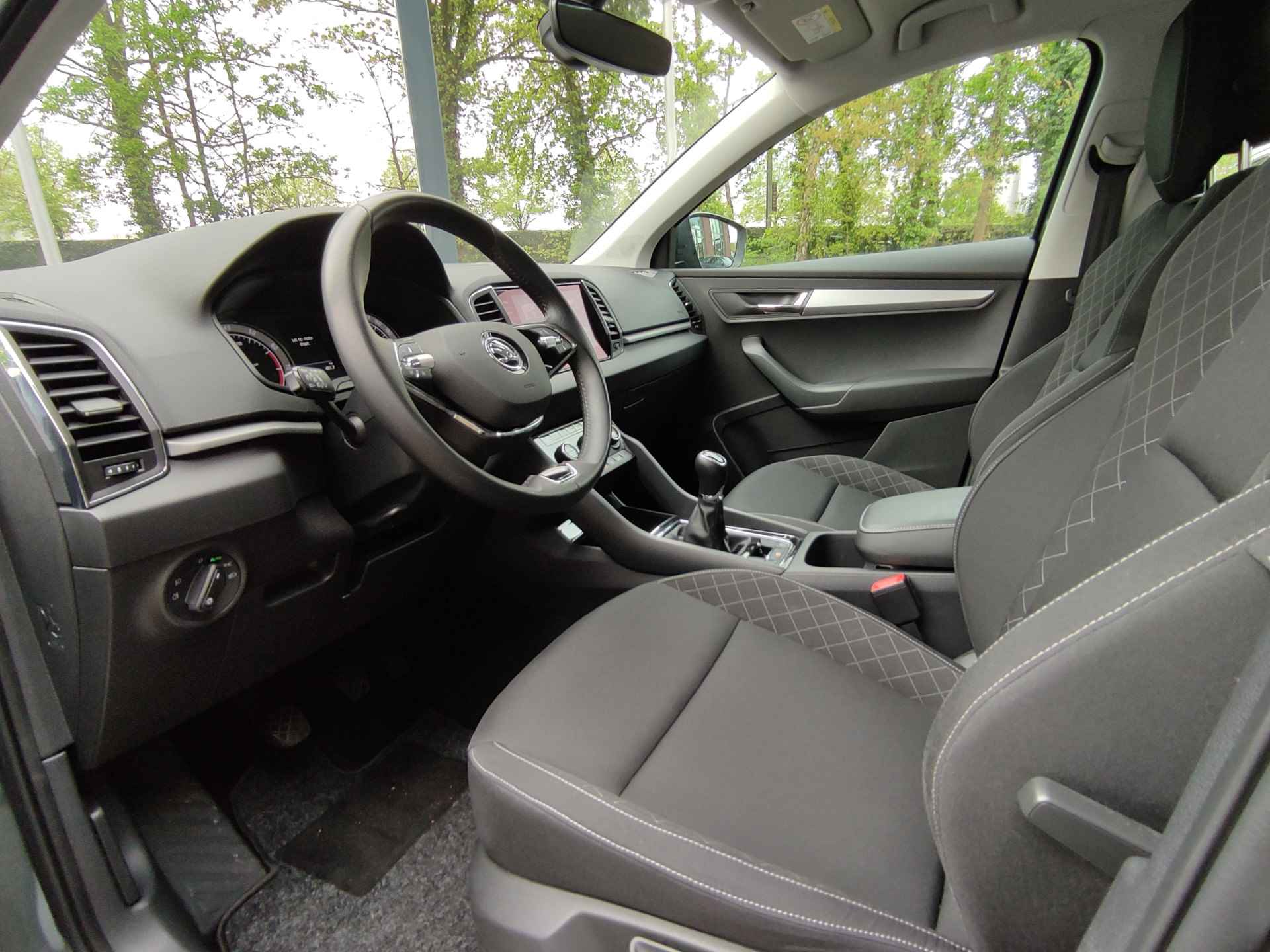Škoda Karoq 1.0 TSI Business Edition Navigatie - Climatronic - 16Inch LMV - Apple Carplay/Android Auto - NL auto - 21/29