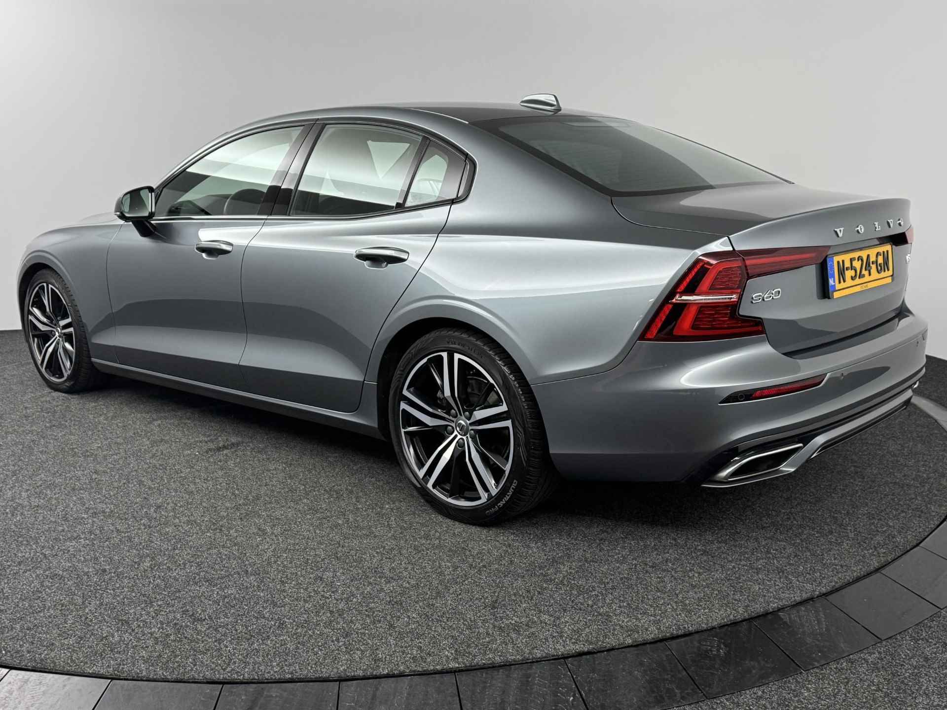 Volvo S60 2.0 B3 R-Design - 7/51