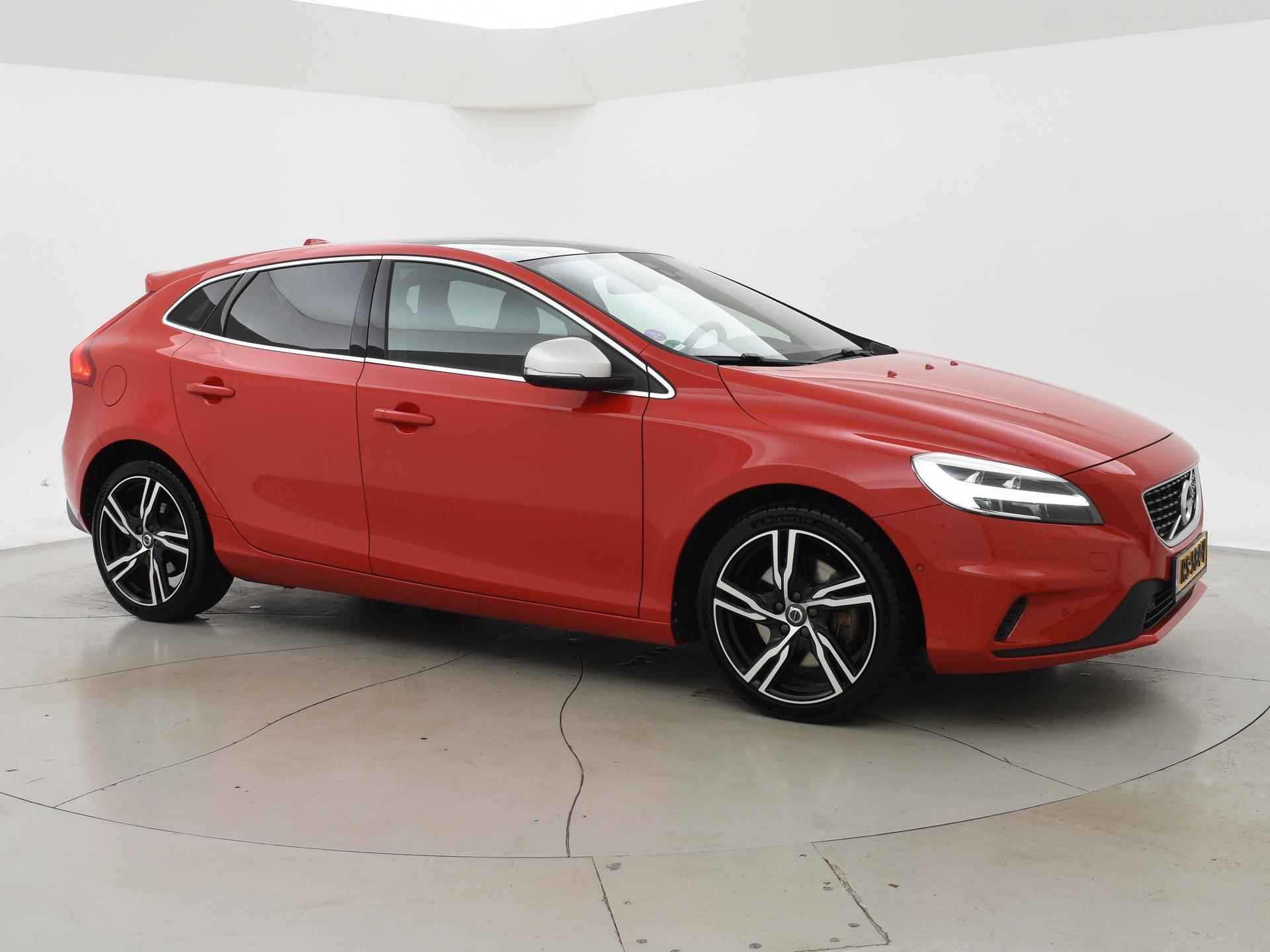 Volvo V40 2.0 T4 190 PK AUT. R-DESIGN + PANORAMA | LEDER | AFN. TREKHAAK | 18 INCH | CAMERA | LED - 26/39