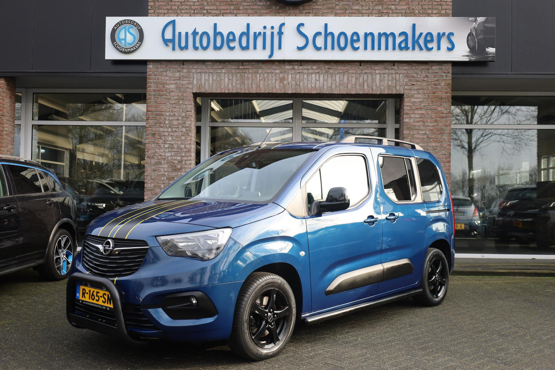 Opel Combo-e Life L1H1 Edition 50 kWh CAMERA DAB CARPLAY STOELVERWARMING BULLBAR JBL LMV PDC